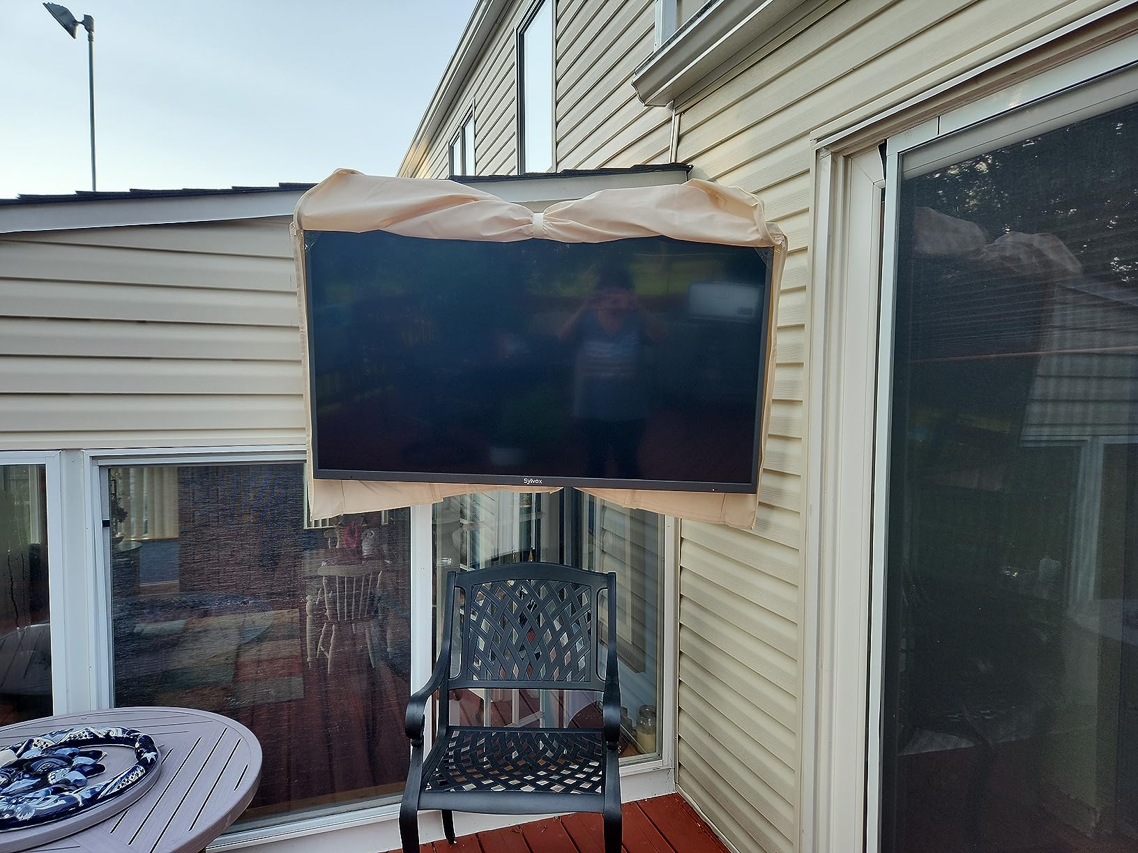 SYLVOX 75 inch Outdoor Mini-LED QLED TV, 4K Ultra HD Smart Google TVs, 2000 Nits Full Sun, Anti-Glare Screen, 120Hz Refresh Rate, IP55 Waterproof, Dual 30W Dolby Atmos Speaks (Cinema/2025) customer photo 2
