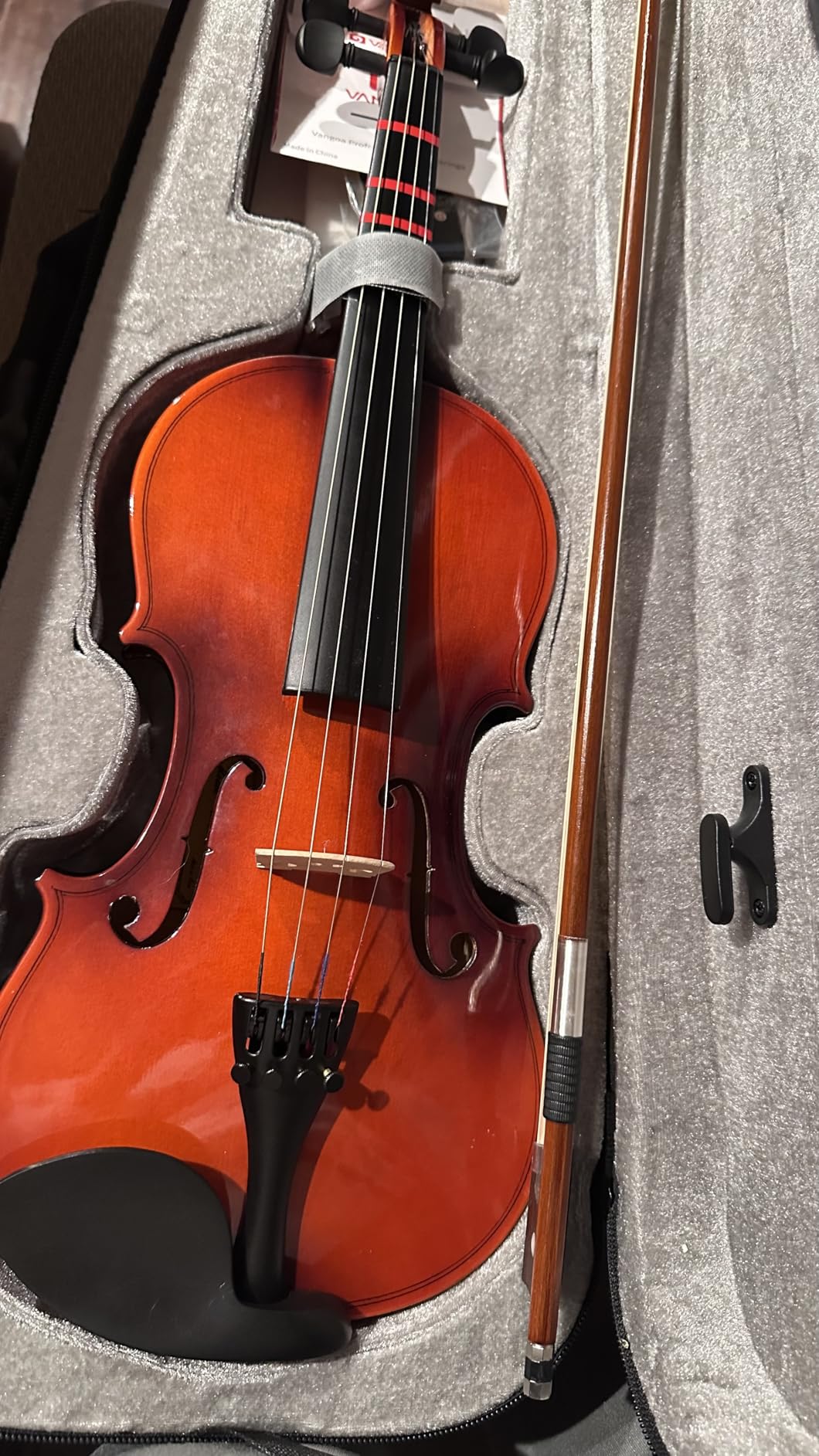 Vangoa 4/4 Solid Wood Acoustic Violin Full Size Fiddle Set for Beginner Adult Student Teen Kids with Violin Case, Bow, Rosin, Shoulder Rest, Tuner, Strings, Natural customer photo 1