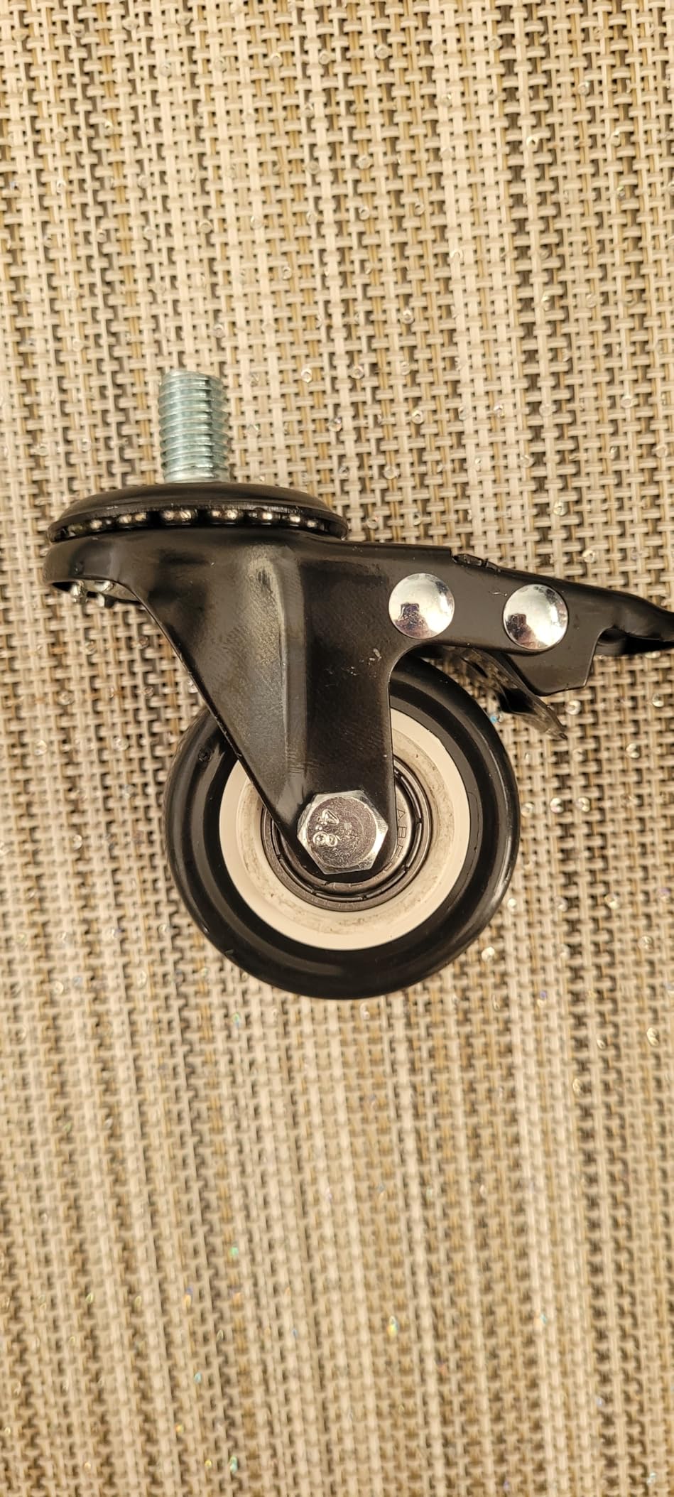 VEVOR 16U AV Rack - Open Frame Server Rack with Locking Caster Wheels, Removable Side Panels & Vent Design customer photo 1