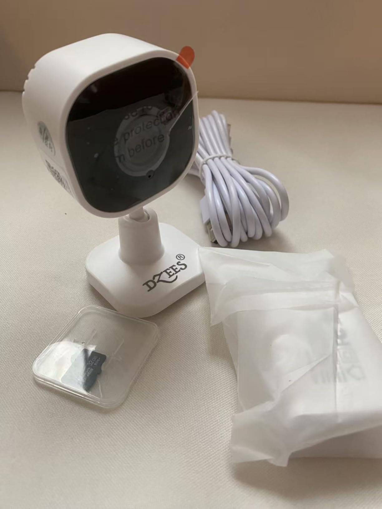 Dzees Window Bird Camera with Strong Suction Mount, 2K HD WiFi Bird Watching Camera with AI Bird Recognition, Live Streaming & Two-Way Audio, 32GB SD Included, Cloud Storage Support customer photo 2