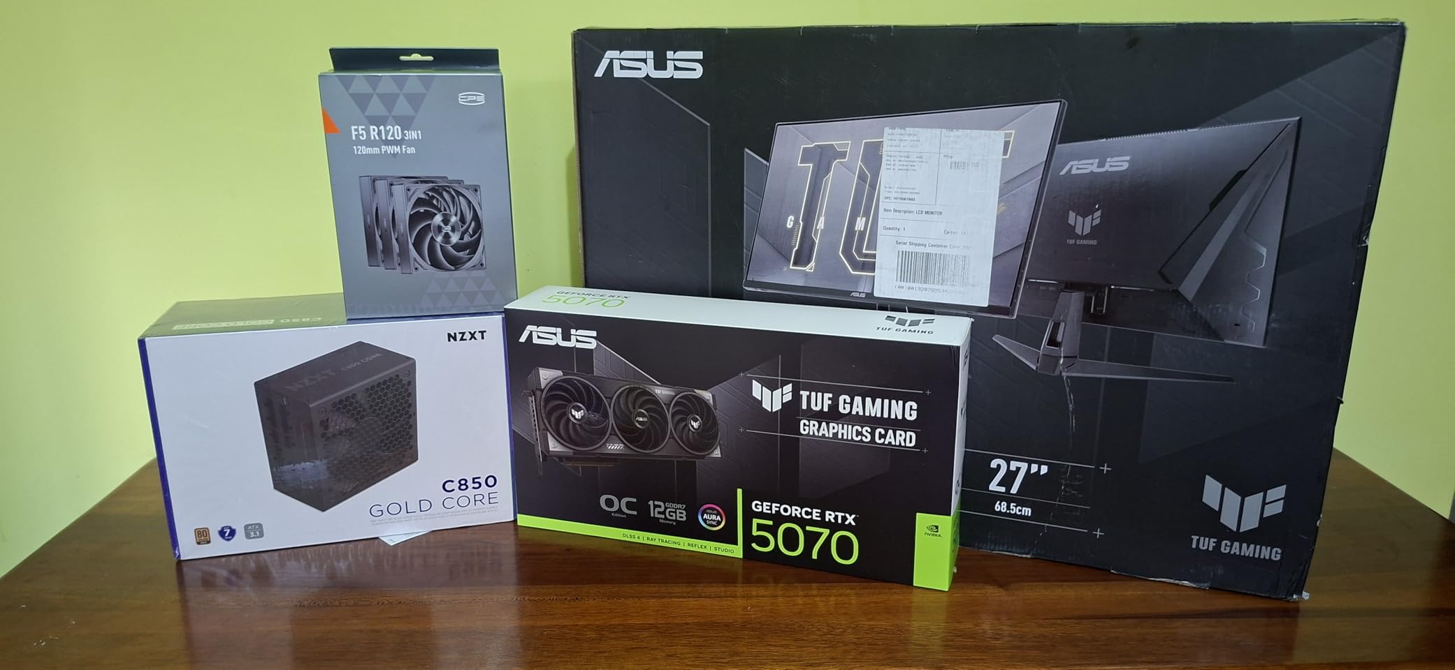 NZXT C850 Gold Core - 850W ATX 3.1 Power Supply - 80 Plus Gold - Cybenetics Platinum - Fully Modular - PCIe 5.1 600W 12V-2x6 - Zero RPM Fan - 105°C Capacitors - Black customer photo 1