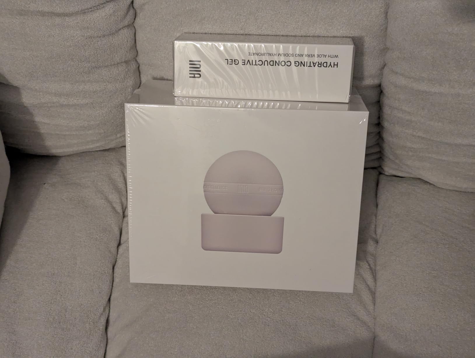 INIA SPHERA Upgraded 8-in-1 Microcurrent Facial Device for Face & Neck - Red Light, Thermal & Cooling Beauty Tool, 5 Custom Modes, At-Home Skin Stimulation & Glow Care Skincare Tool customer photo 2