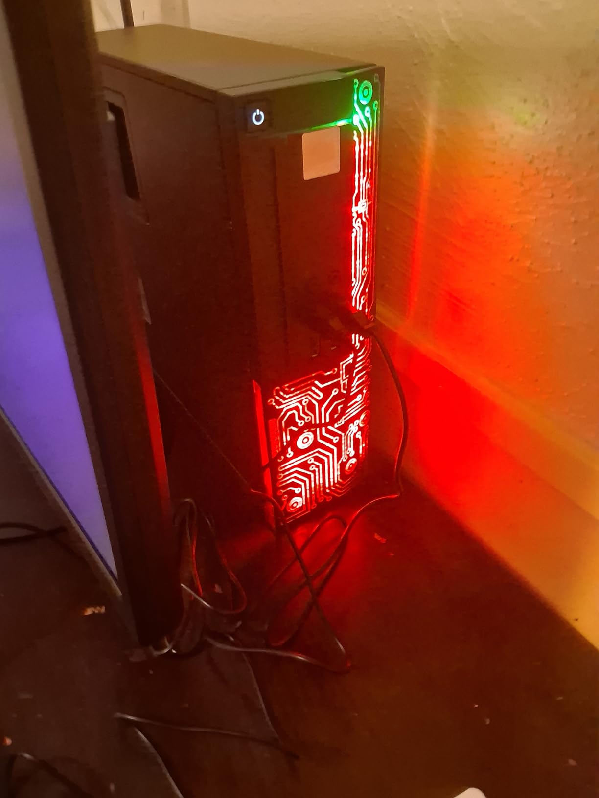 Dell Gaming OptiPlex Desktop RGB Computer PC, Intel Core i7, GeForce GT 1030 2GB GDDR5, 16GB RAM, 512GB SSD, 24 Inch HDMI Monitor, Keyboard Mouse and Headset, WiFi, W11 Pro (Renewed) customer photo 1