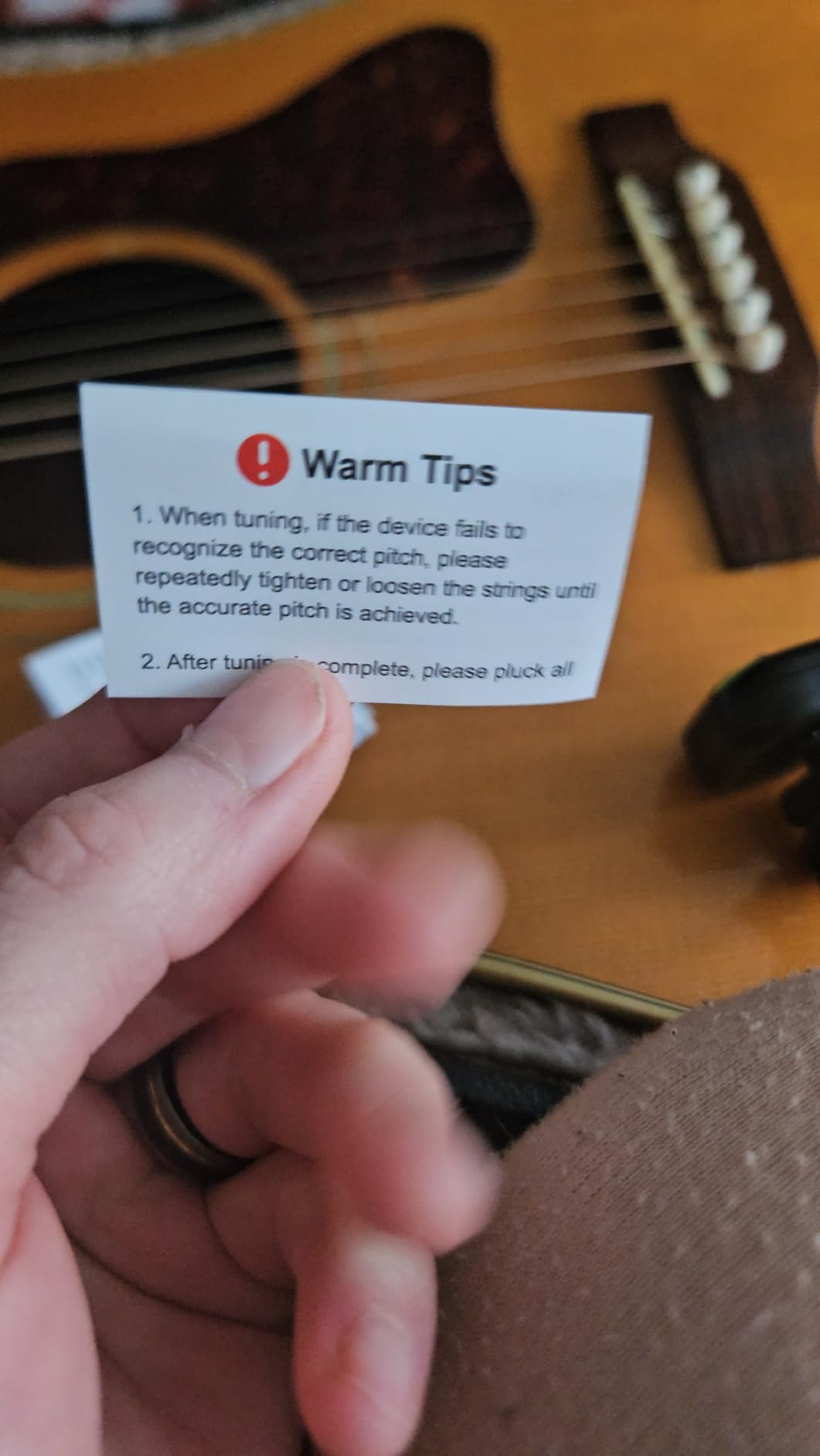 New Bee Guitar Tuner Clip-On Rechargeable with Color Screen 360° Rotatable Acoustic Chromatic Open Tuning for Guitar, Bass, Ukulele, Violin, Cello customer photo 1