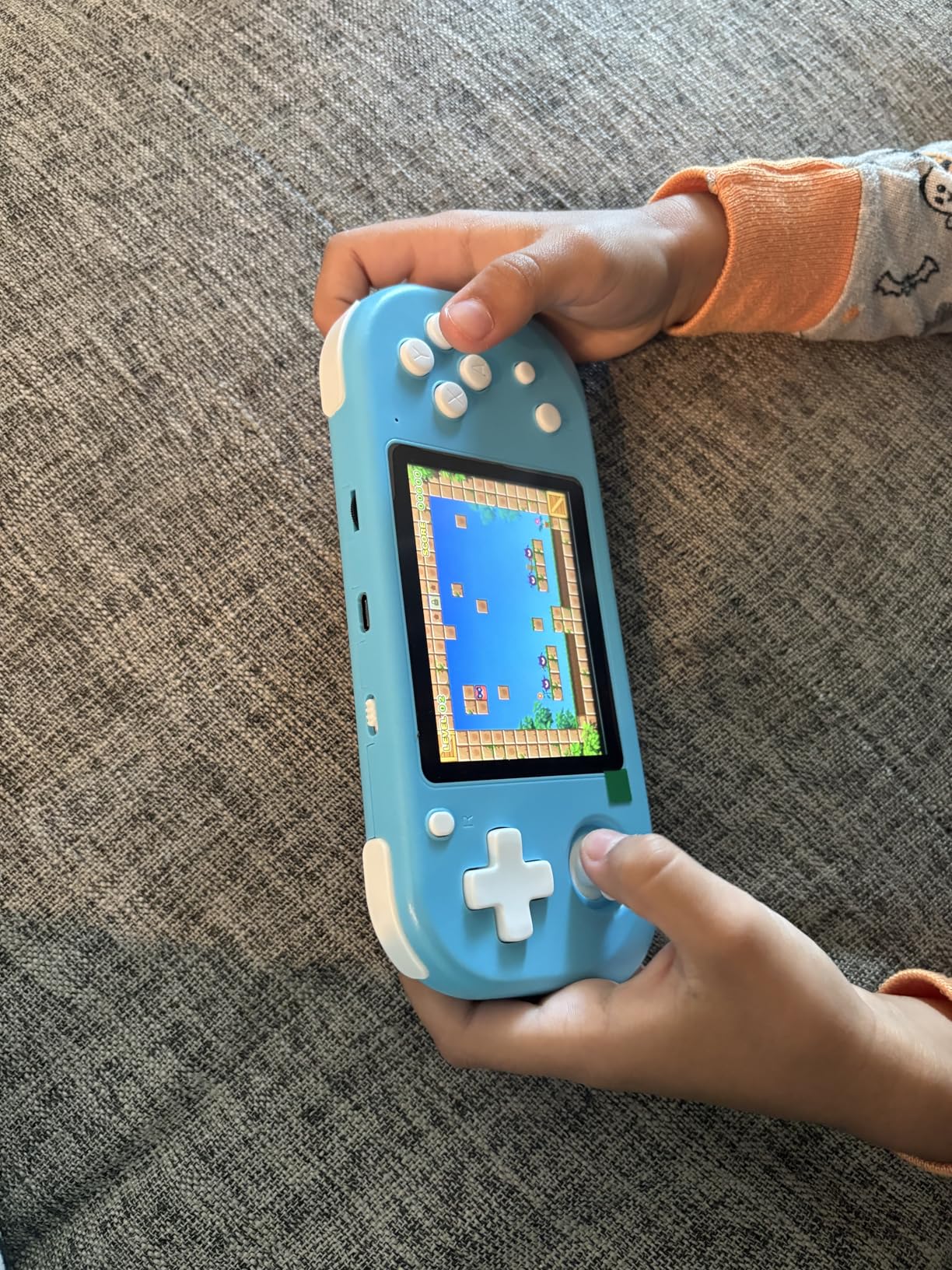 Handheld Game for Kids with 3.5'' IPS Screen 139 Preloaded 32 Bit Electronic Video Games, Portable Rechargeable Gaming Player Toy for Boys Girls Seniors Gift (Bay Blue) customer photo 2