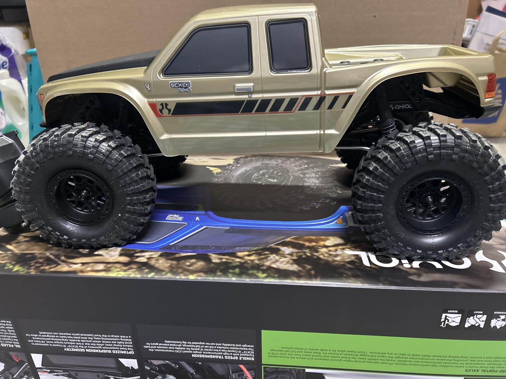 Axial RC Truck SCX10III Coyote: 1/10 4WD RTR with Battery and Charger, Brushed Rock Crawler, Gold, AXI-3071 customer photo 2