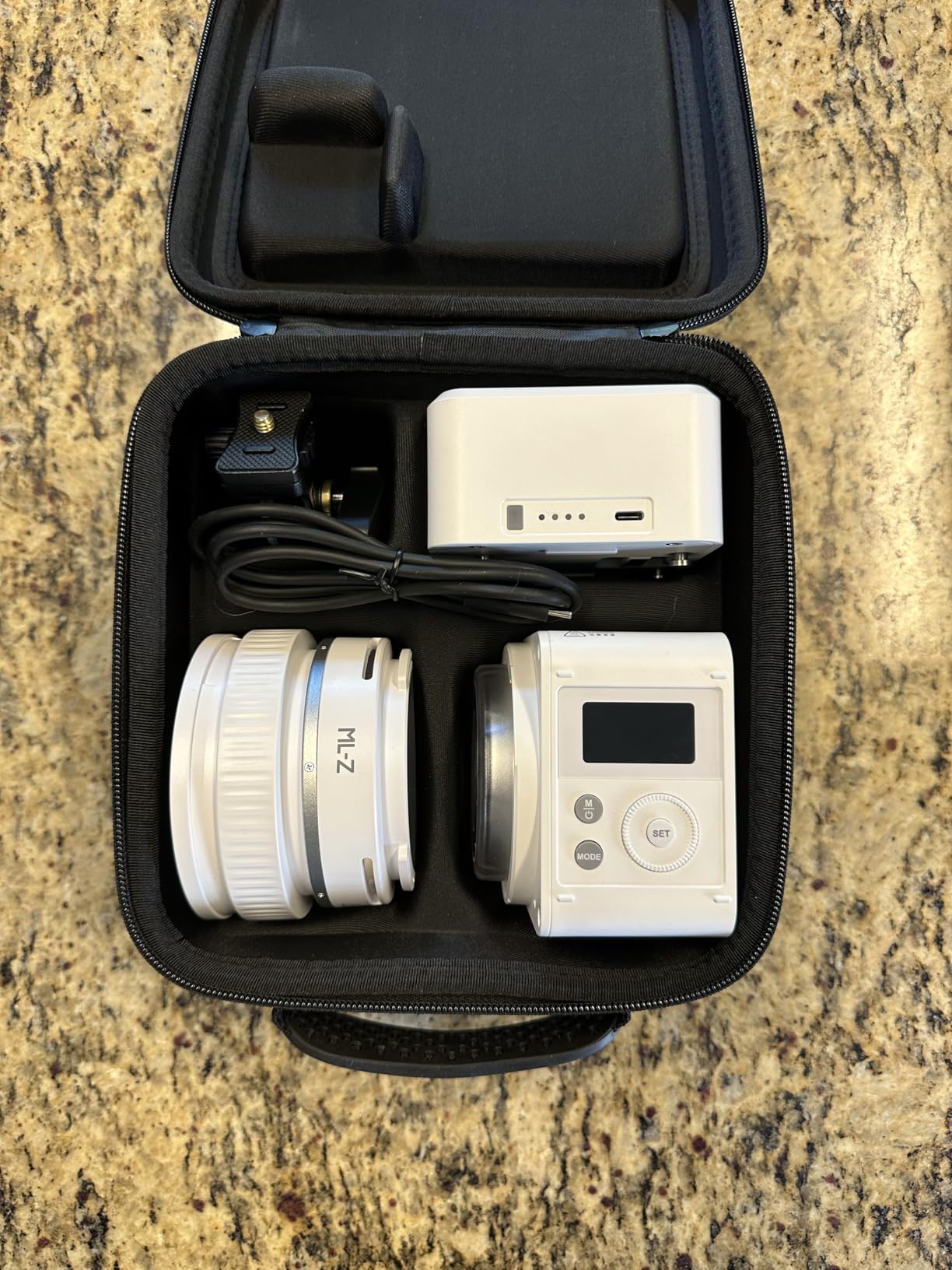 Godox ML80BI LED Video Light with Battery, BI-Color 2800K-6500K, Portable Handheld Mini Led Photo Monolight, CRI 96+ TLCI 97+, 29600Lux@1m, Support NFC & APP, for Photographers, Filmmakers, Studios customer photo 1