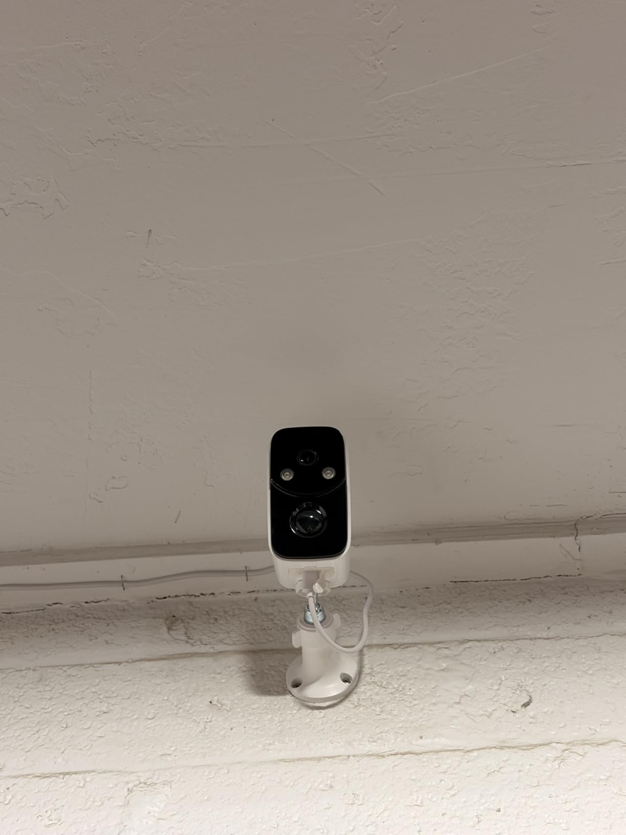 Solar Security Cameras Wireless Outdoor, WiFi Cameras for Home Security, Motion Detection, Instant Phone Notifications, SD/Cloud Storage, 2K Color Night Vision, IP66 Waterproof customer photo 1