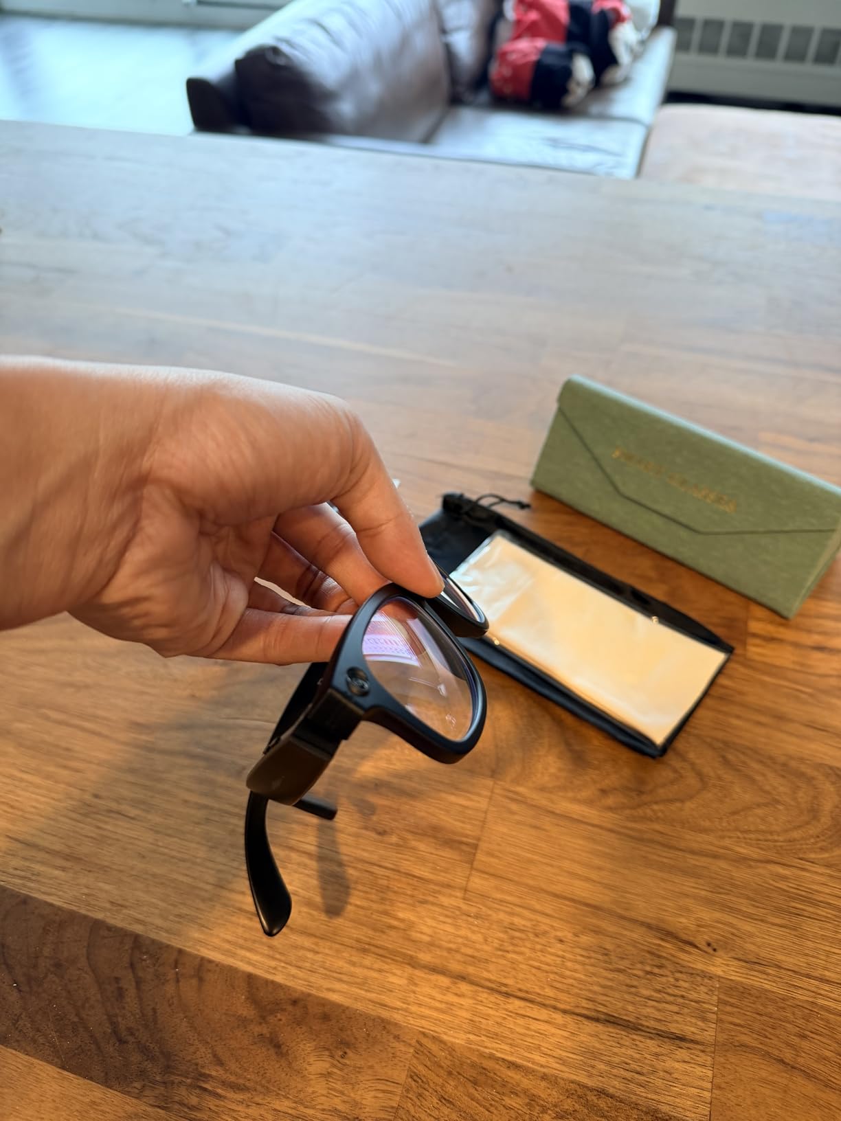 Upgraded Ai Smart Glasses with Camera, 800w Anti-Shake Camera Glasses, Real-Time Translation, Ai Object Recognition, Voice Assistant, Blue Light Glasses Suitable for Business, Travel and Outdoor Use customer photo 2