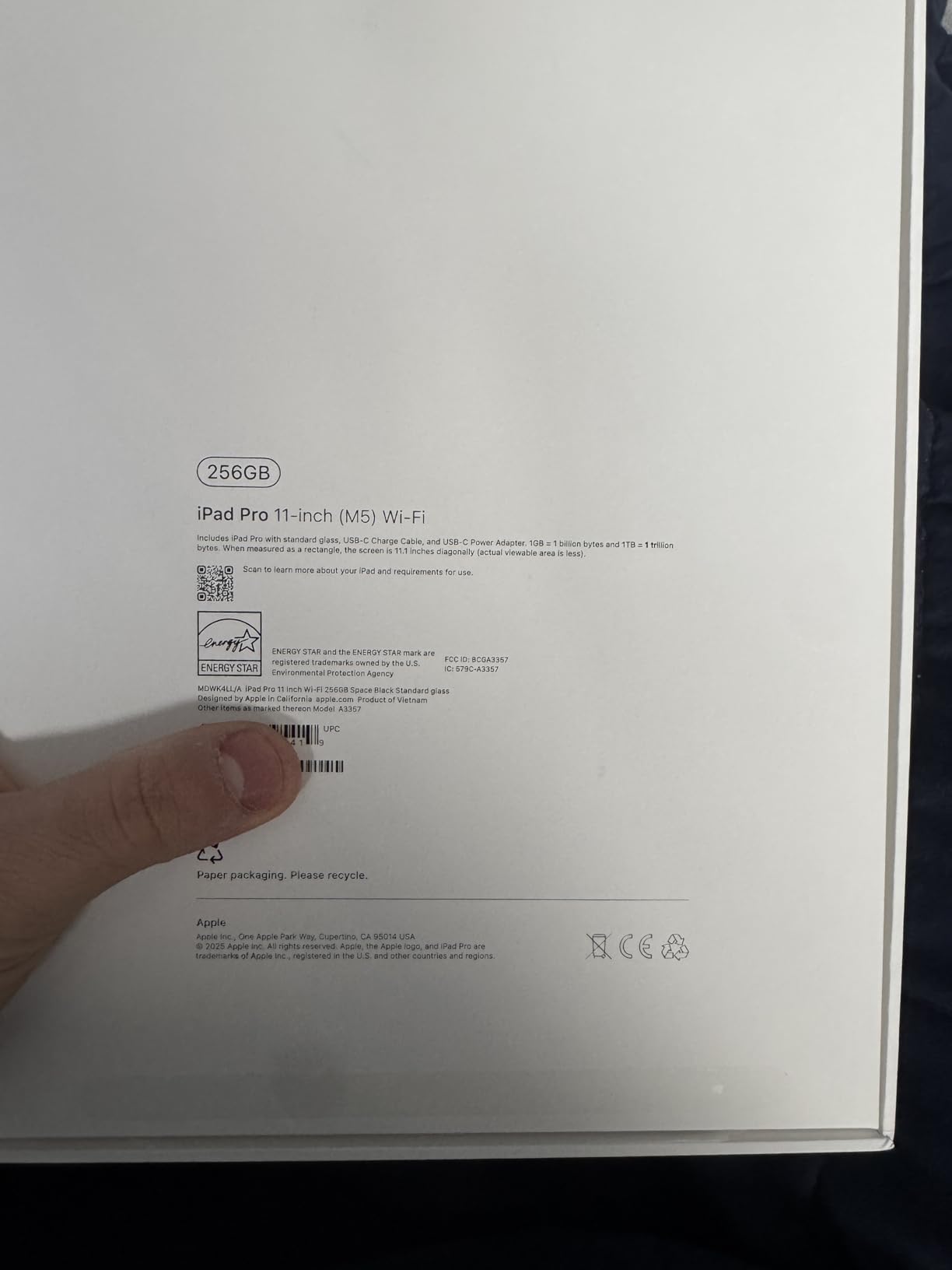 Apple iPad Pro 11-inch (M5): Ultra Retina XDR Display, 256GB, Landscape 12MP Front Camera/12MP Back Camera, LiDAR Scanner, Wi-Fi 7 with Apple N1, Face ID, All-Day Battery Life - Space Black customer photo 2