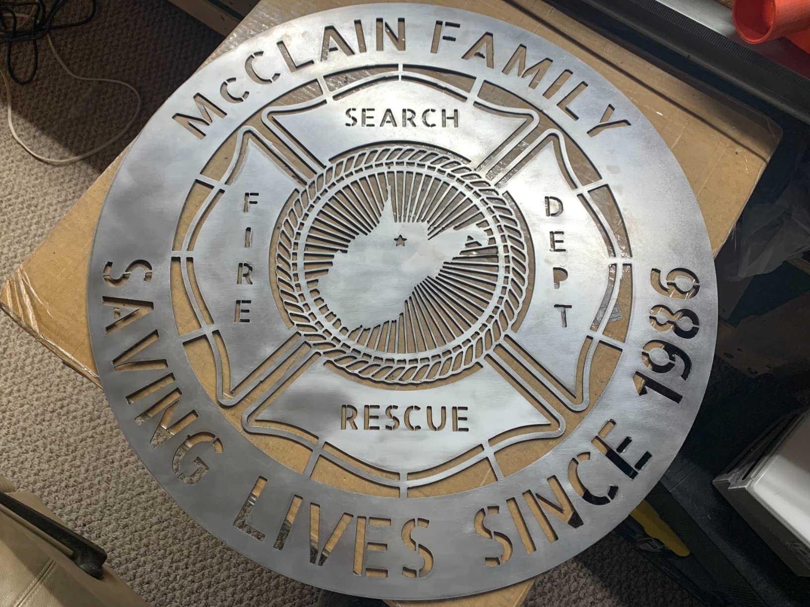 Twotrees TS1 Mini 3W Laser Engraver, Fully Enclosed Safe Design 80x80mm, 1kg Ultra-Portable Bluetooth APP Control for DIY Small Gifts Family Classroom customer photo 1