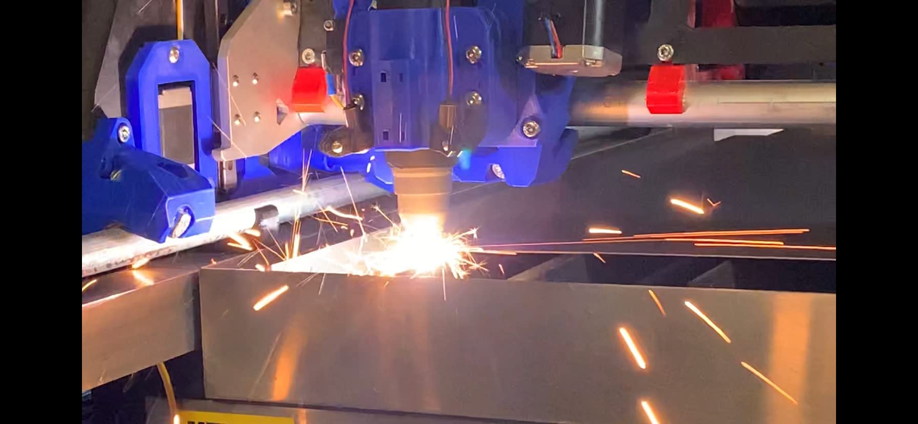 Twotrees TS1 Mini 3W Laser Engraver, Fully Enclosed Safe Design 80x80mm, 1kg Ultra-Portable Bluetooth APP Control for DIY Small Gifts Family Classroom customer photo 2