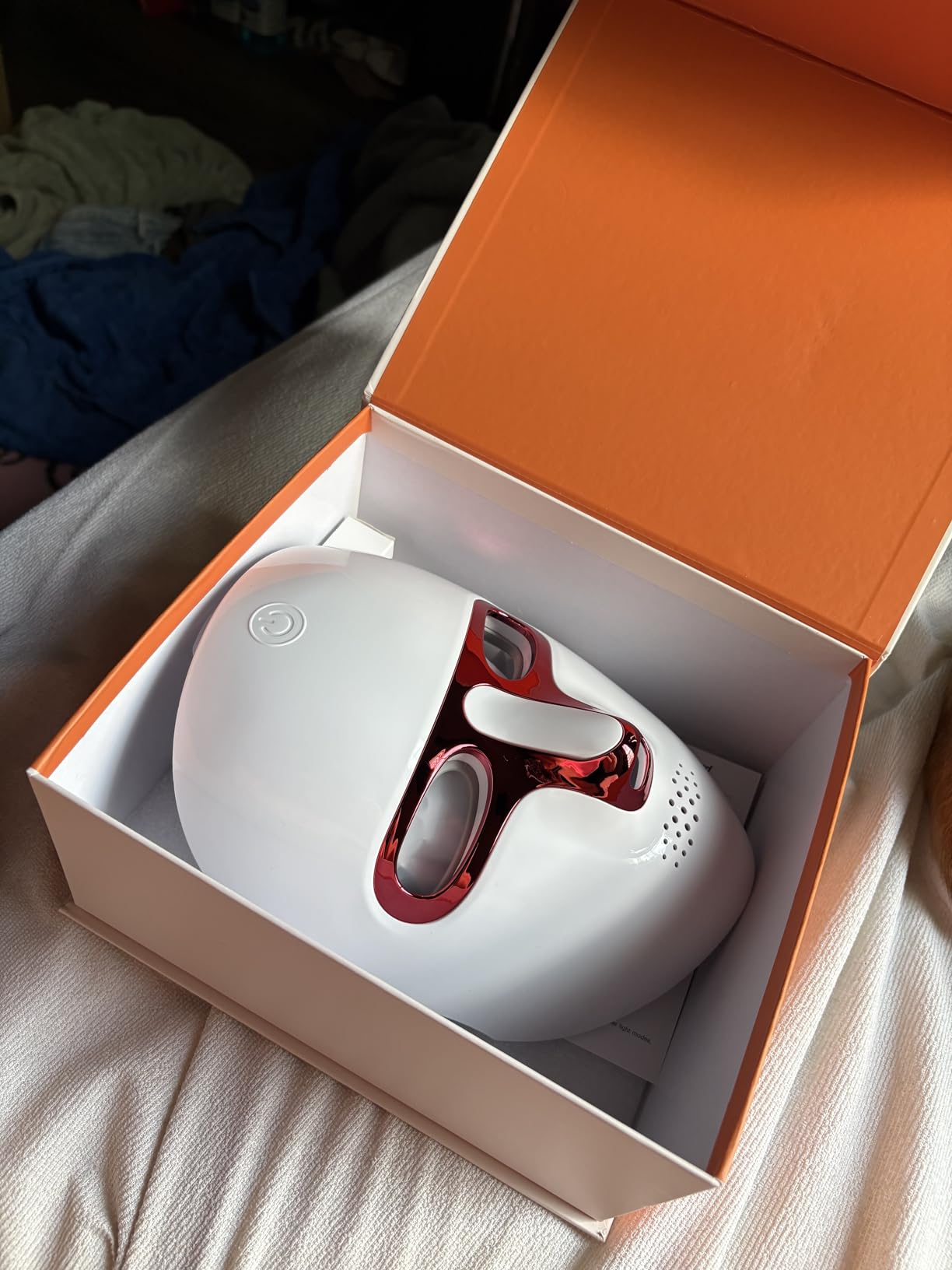 ONLUKY Red Light Therapy Mask for Face,Cordless LED Face Mask Light Therapy,USB C Rechargeable,Infrared Lights Masks for Home Working Travel Yoga Sleep customer photo 2