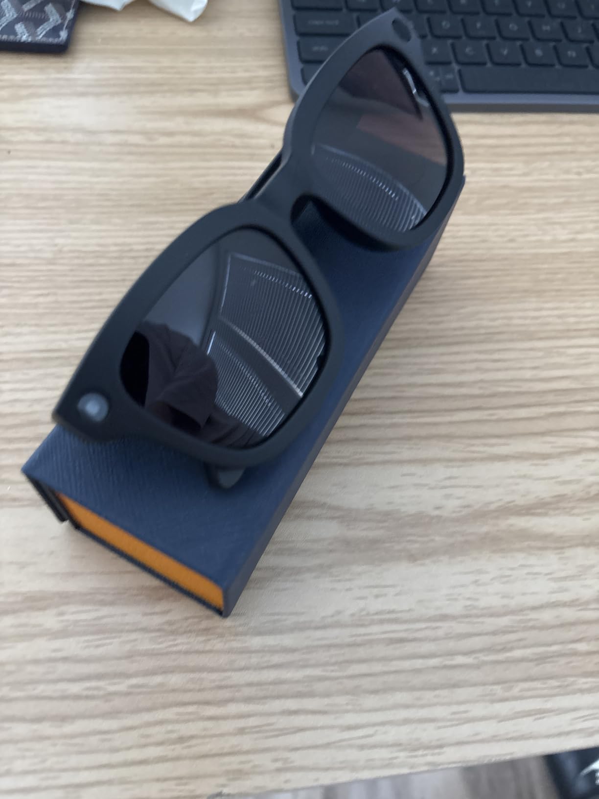AI Smart Glasses with ChatGPT, 8MP Camera Glasses with Camera and Audio, AI Translation Sunglasses with 164 Languages, Bluetooth Sunglasses with Voice/Calling, 8-Hour Music, Photochromic Lens customer photo 1