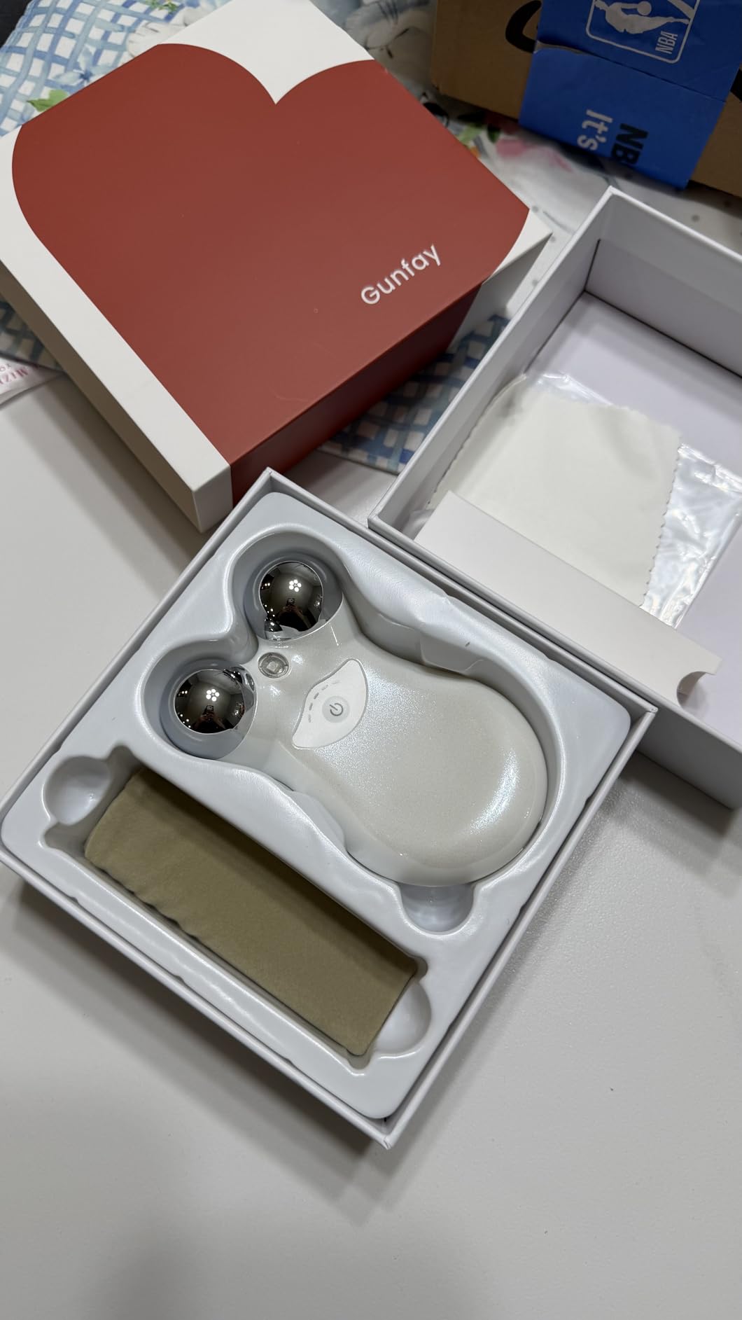 2-in-1 Red Light Microcurrent Facial Device | Enhances Lifting & Firming Capabilities | Reduces Wrinkles and Puffiness | Smart Photon Micro-Current Device, Model:EP-300 customer photo 1