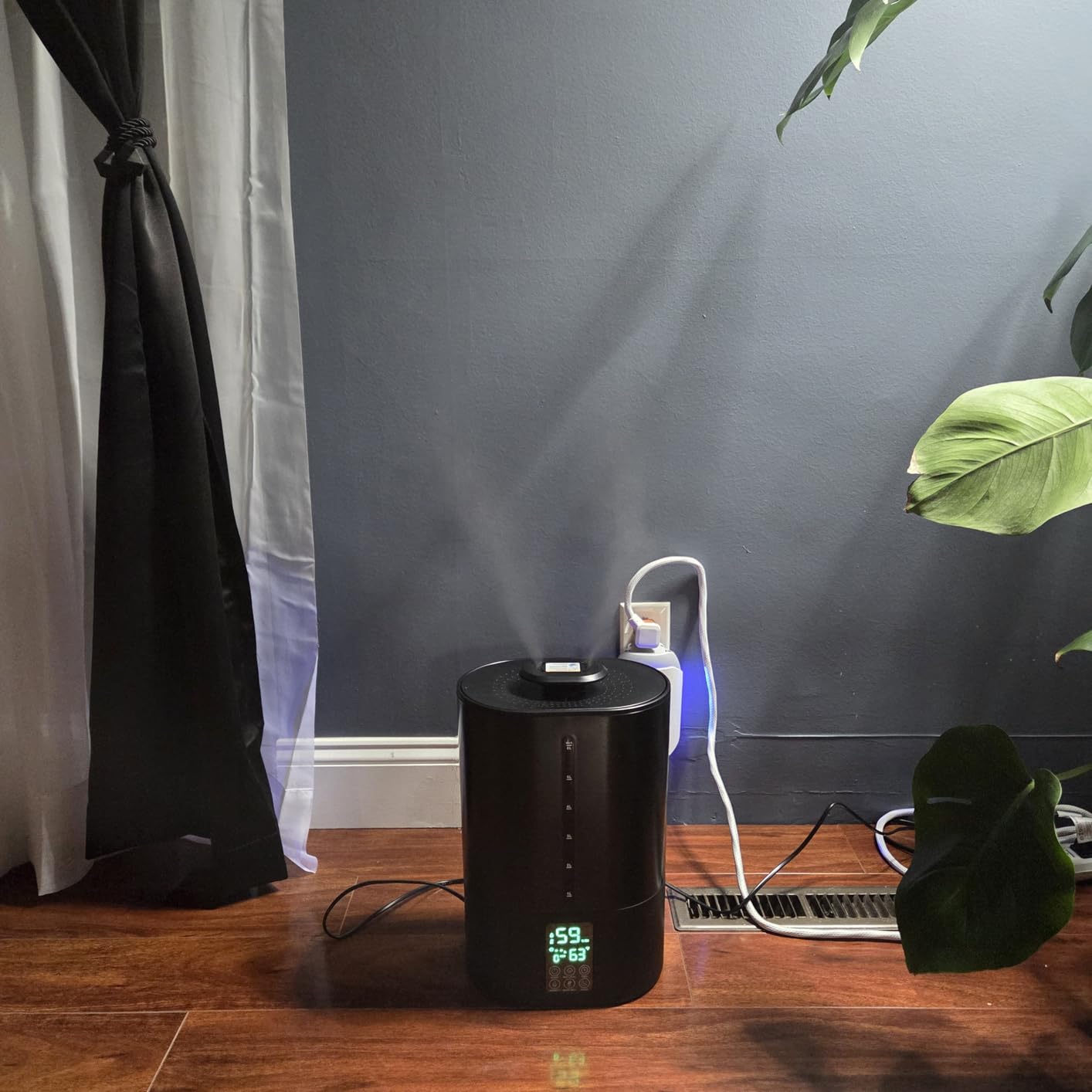 Coolfiqu 6L Humidifiers for Bedroom Large Room Home,Cool and Warm Humidifier for Baby and Plants Hot Mist Top Fill Desk Humidifiers Oil Diffuser,Quiet,Adjustable Mist,360°Nozzle-Black(2026 Upgraded) customer photo 2