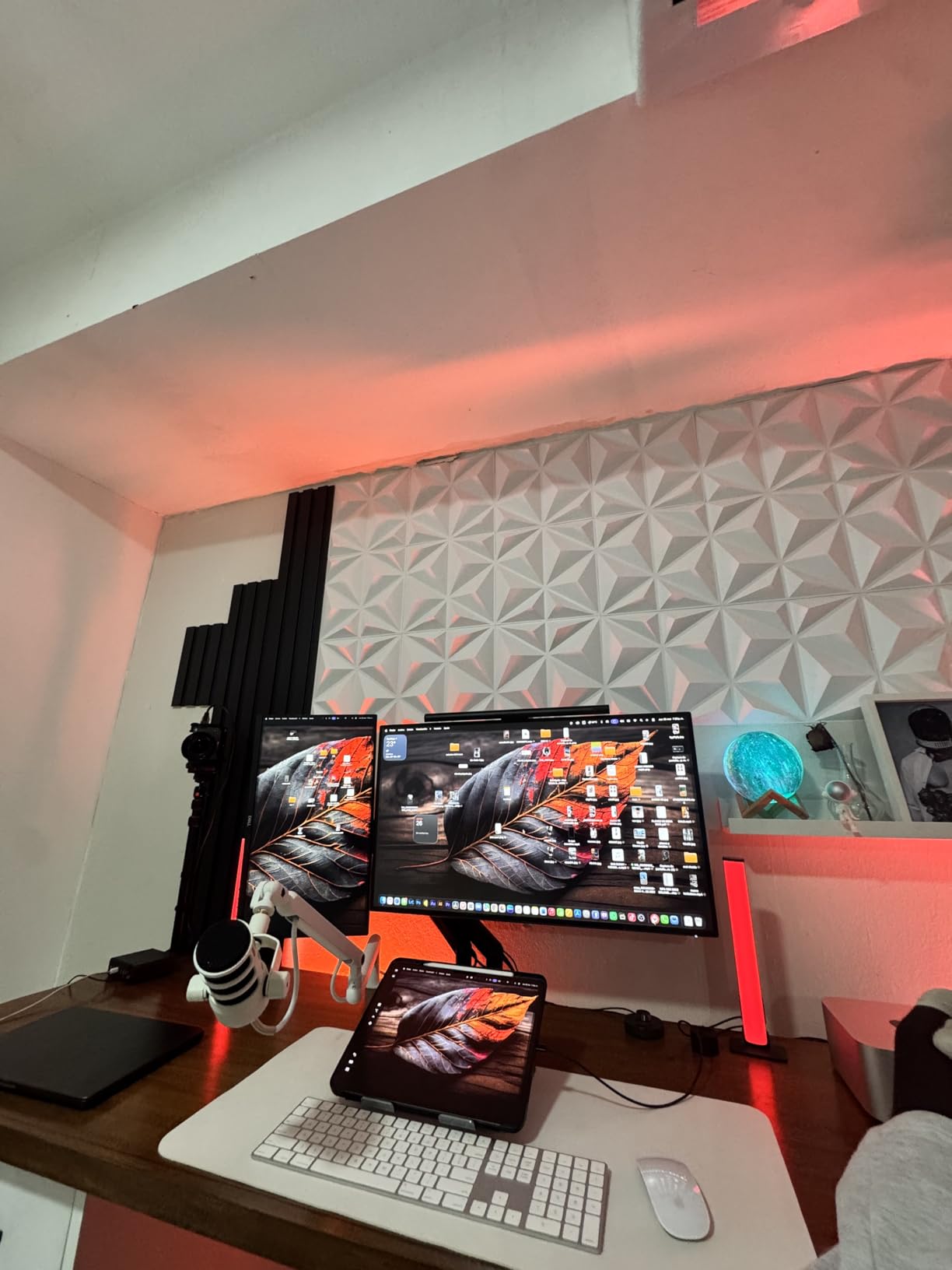 WALI Vertical Dual Monitor Mount for 17-49 inch Ultrawide Curved Screens, Heavy Duty Stacked Dual Monitor Stand for Desk, Adjustable Gas Spring Monitor Arm up to 33lbs, VESA Mount 75/100mm, Black customer photo 1