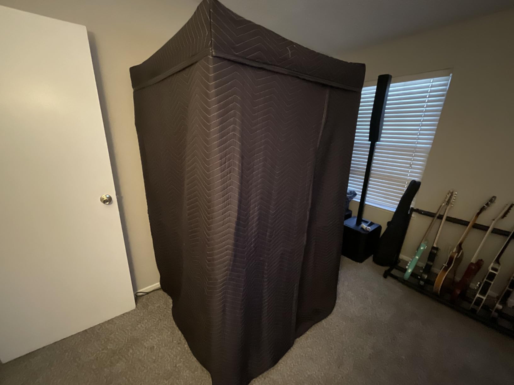 Portable Recording Booth, Foldable with Travel Bag for Echo-Free Studio-Quality Sound - Complete Home Recording Studio Soundproof Vocal Booth customer photo 1