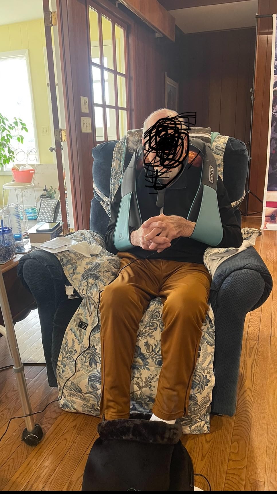 Vibration Foot Rest with Heat & Swing Function, Adjustable Ergonomic Footrest for Under Desk, 3 Graphene Heat Levels, 3 Massage Modes, Timer, Office & Home Relaxation Foot Stool customer photo 1