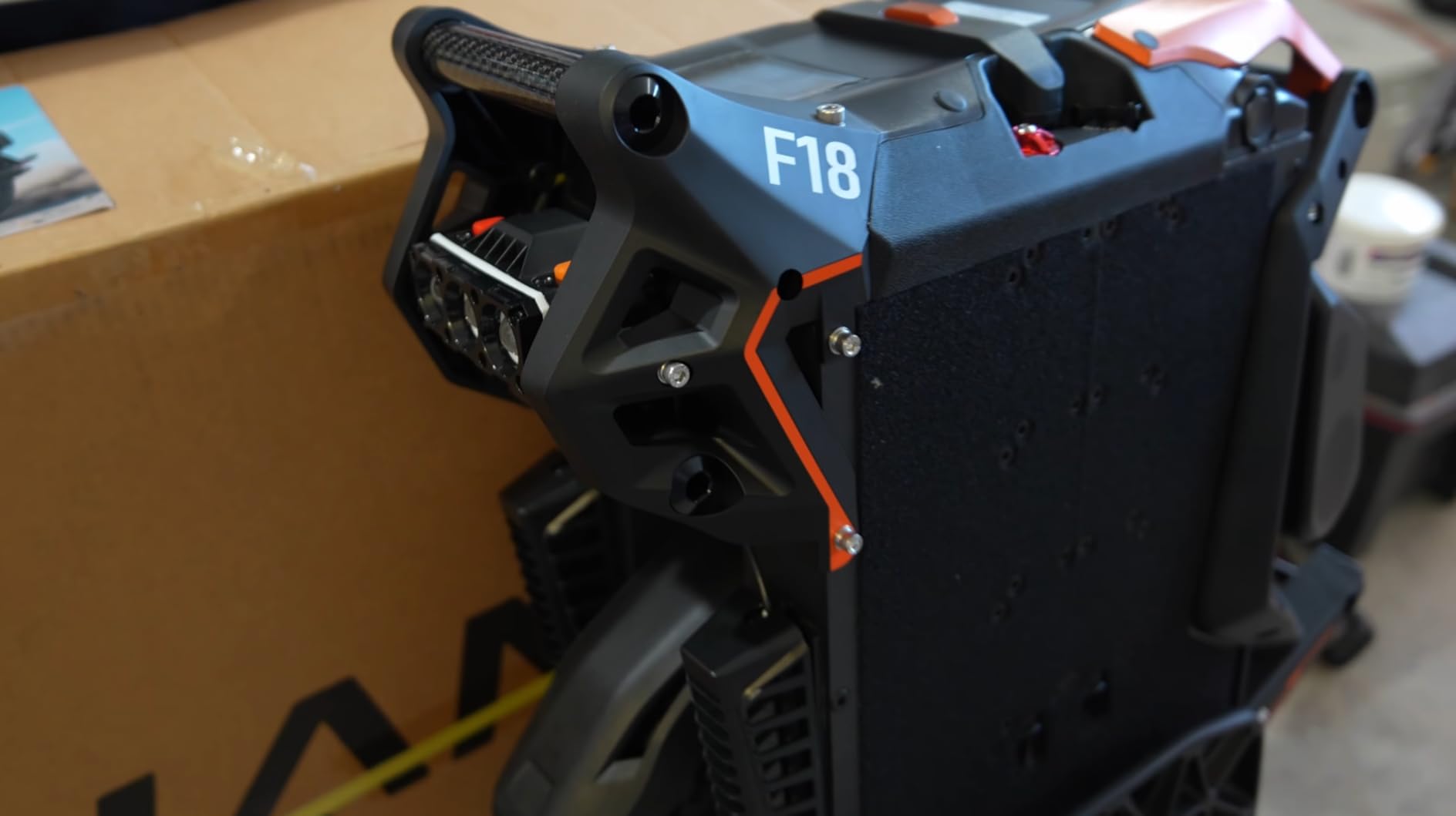 King Song F18 Electric Unicycle, 150km Range EUC, 9000W Peak Motor, 100mm Suspension, UL2272 Certified customer photo 2