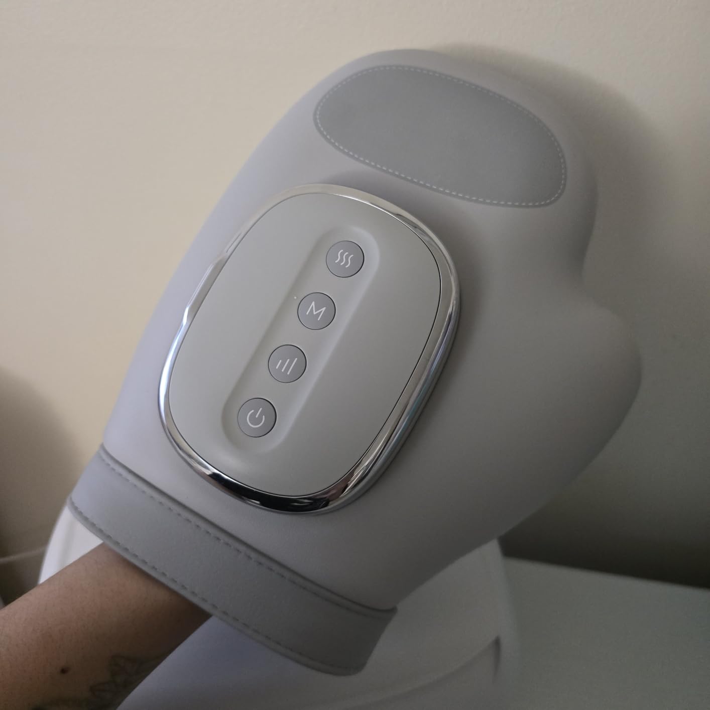 Hand Massager with Heat and Compression, 2026 Professional Cordless Electric Hand Massager with 3 Massage 5 Compression 3 Temperatures Suitable for Wrists and Fingers (White) customer photo 1