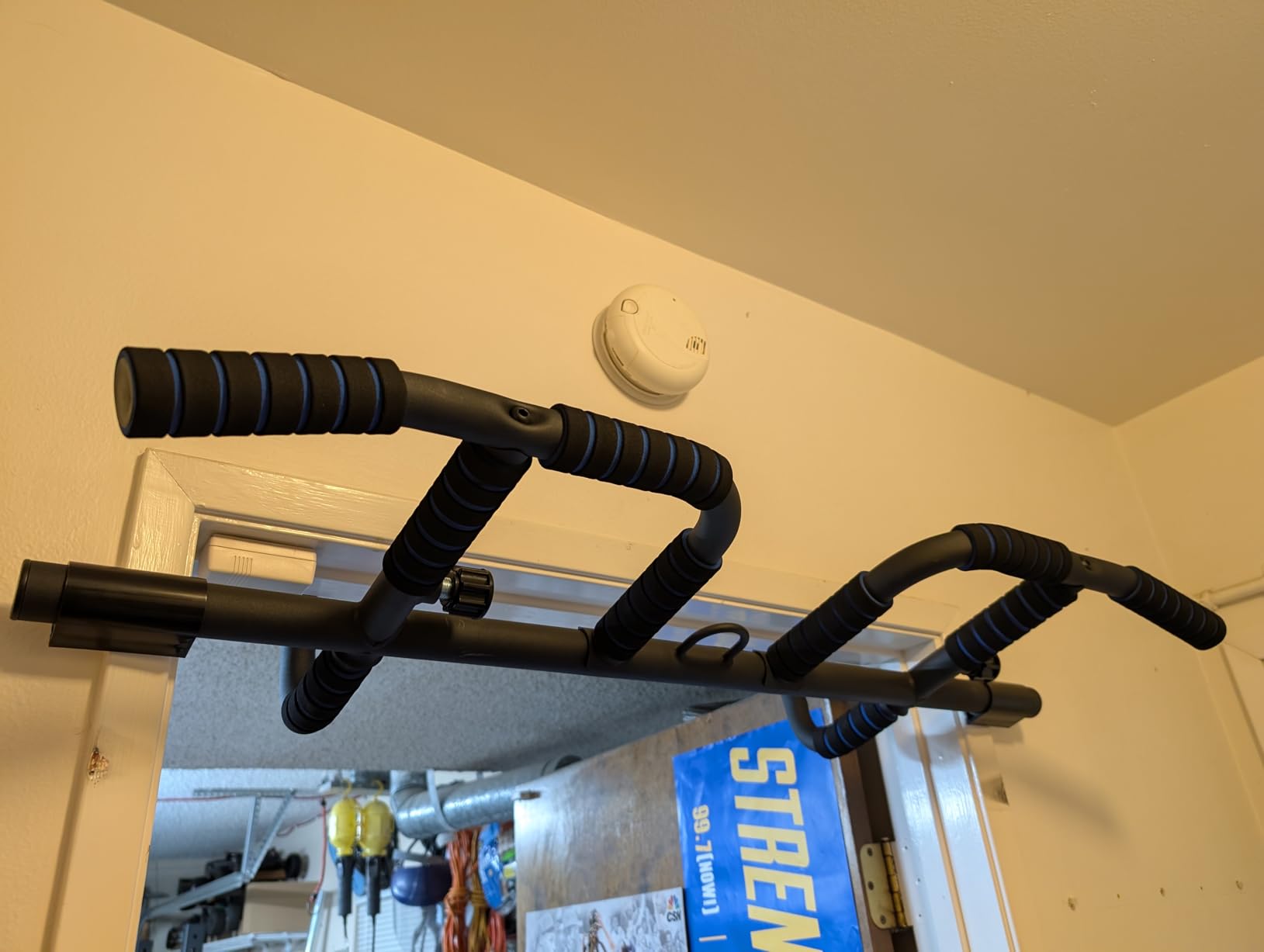 EPHESPORT 2026 Multifunctional Pull Up Bar for Doorway - US Patented Design, Foldable, No Drilling or Slipping, Multi-Grip Bar with Resistance Band Hooks, Commercial Alloy Steel, Large PVC Pads, 440 lbs Capacity customer photo 2