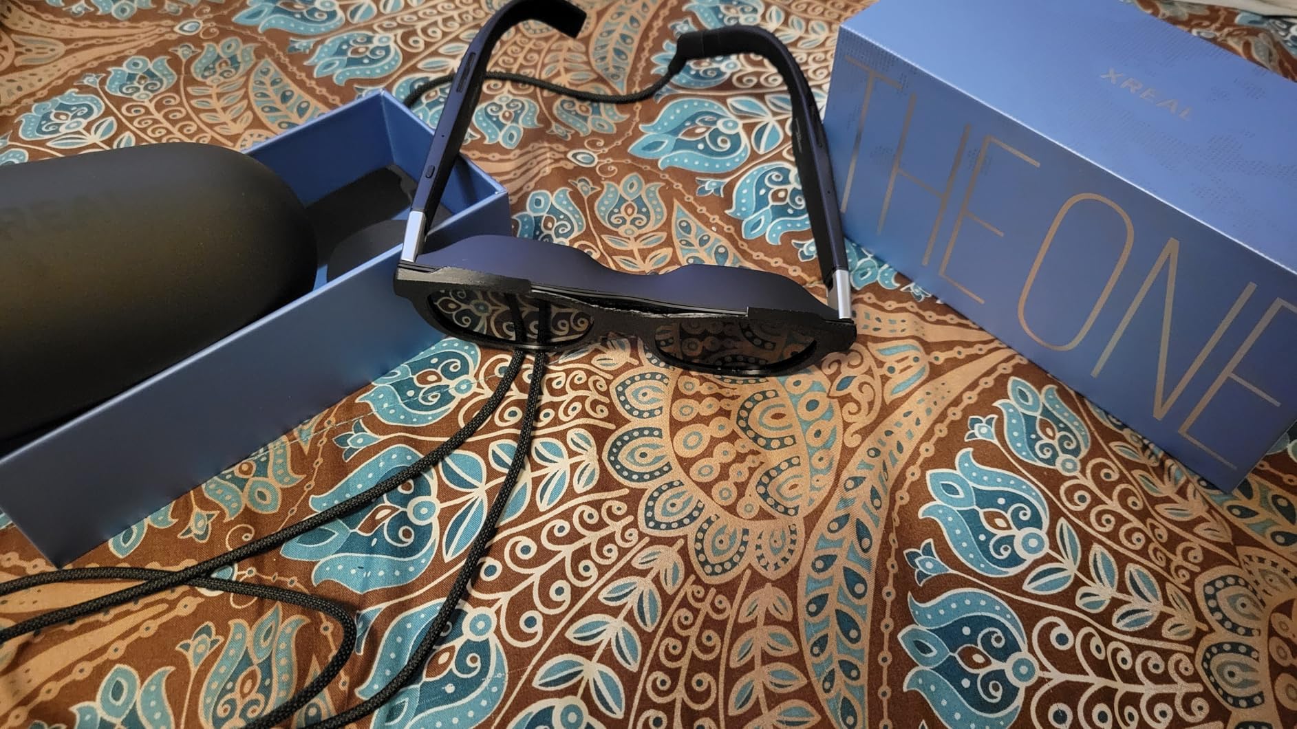 Xreal 1S AR/XR Glasses, 500 inch Virtual Screen Smart Glasses with 52° FOV, Native 3DoF, REAL 3D customer photo 2