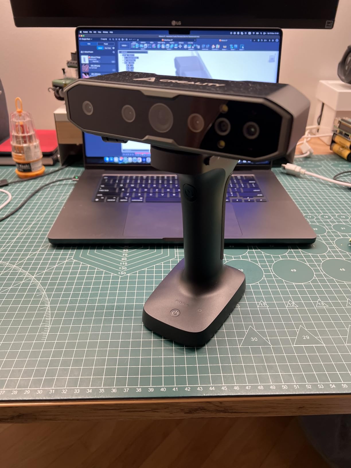 Creality 3D Scanner Otter Lite Basic with High Precision 0.05mm, Up to 30FPS Scanning Speed Support 20-2000mm Objects for Windows Mac iPhone Android, Reverse Engineering & DIY Projects customer photo 2