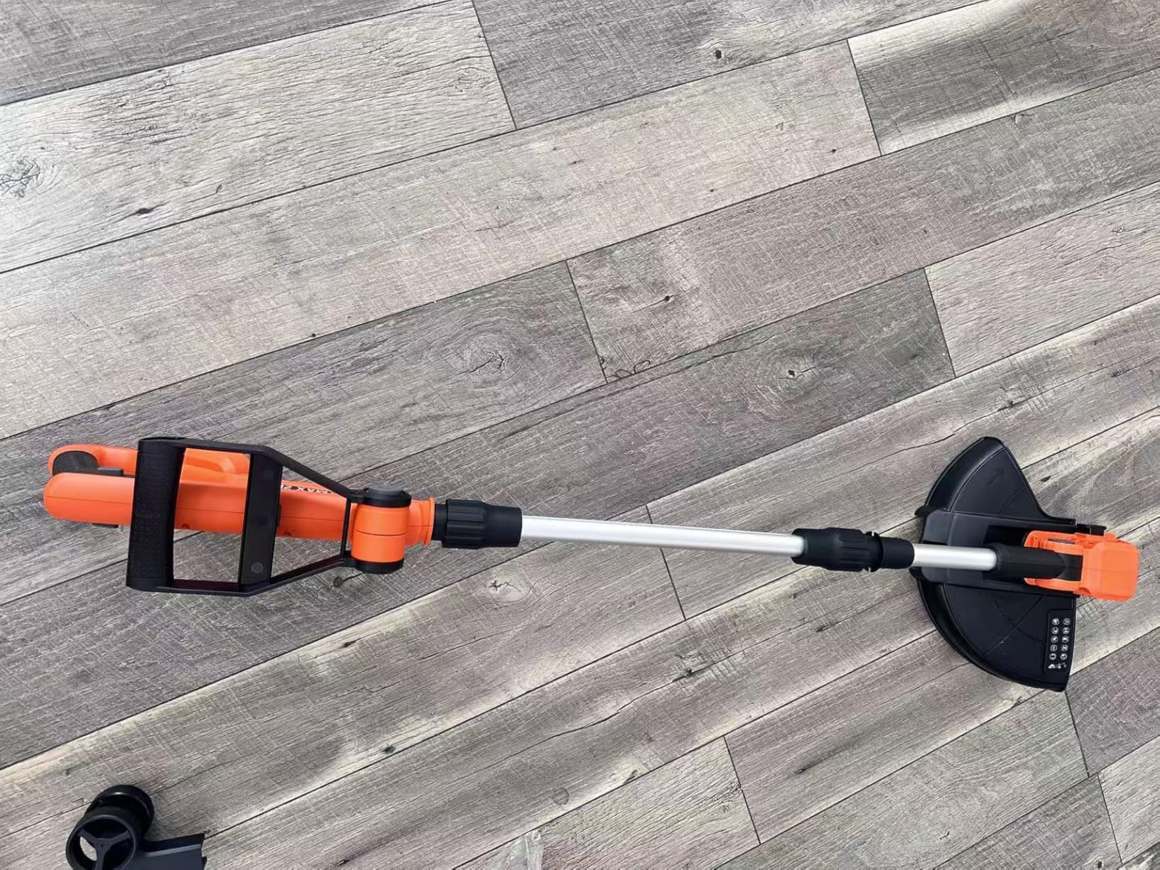 VARSK 12 Inch 20V Cordless Weed Wacker with Automatic Line Feed, 2 in 1 String Trimmer and Edger, Includes 2 X 2.0Ah Batteries/1 X Charger/6 X Replacement Spools, Weed Eater for Lawn, Garden, etc customer photo 2