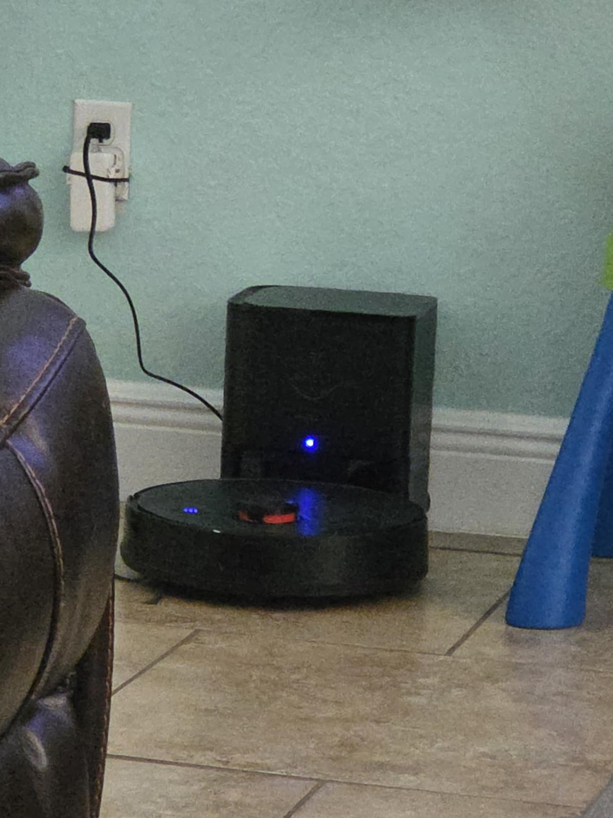 Robot Vacuum and Mop Combo with Self-Emptying, Robotic Vacuum Cleaner 7000Pa & LiDAR Navigation, 180 Mins, 90 Days Capacity, Home Mapping, for Pet Hair/Hard Floors/Carpets, App/Alexa Control customer photo 2