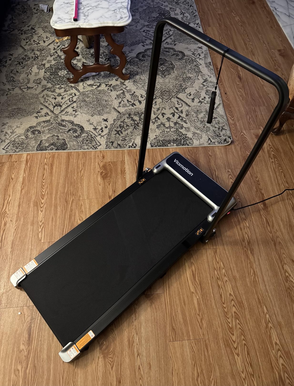 Walking Pad Treadmill with Handle Bar and Adjustable Incline, Compact Portable Treadmills for Home Office, 2.5HP Quiet Anti-Slip Under Desk Treadmills, 0.6-3.8 MPH Remote Speed Control, 265 LBS customer photo 1