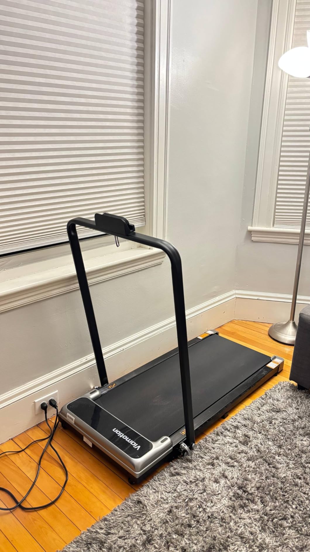 Walking Pad Treadmill with Handle Bar and Adjustable Incline, Compact Portable Treadmills for Home Office, 2.5HP Quiet Anti-Slip Under Desk Treadmills, 0.6-3.8 MPH Remote Speed Control, 265 LBS customer photo 2
