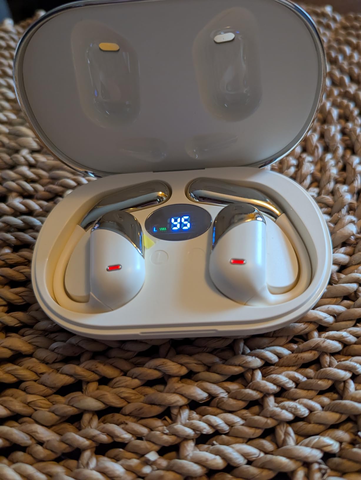Real-Time AI Translation Earbuds, 198 Language Translator Earbuds, 3-in-1 Translating Earbuds for Travel, Meetings & Language Learning, with Charging Case customer photo 2