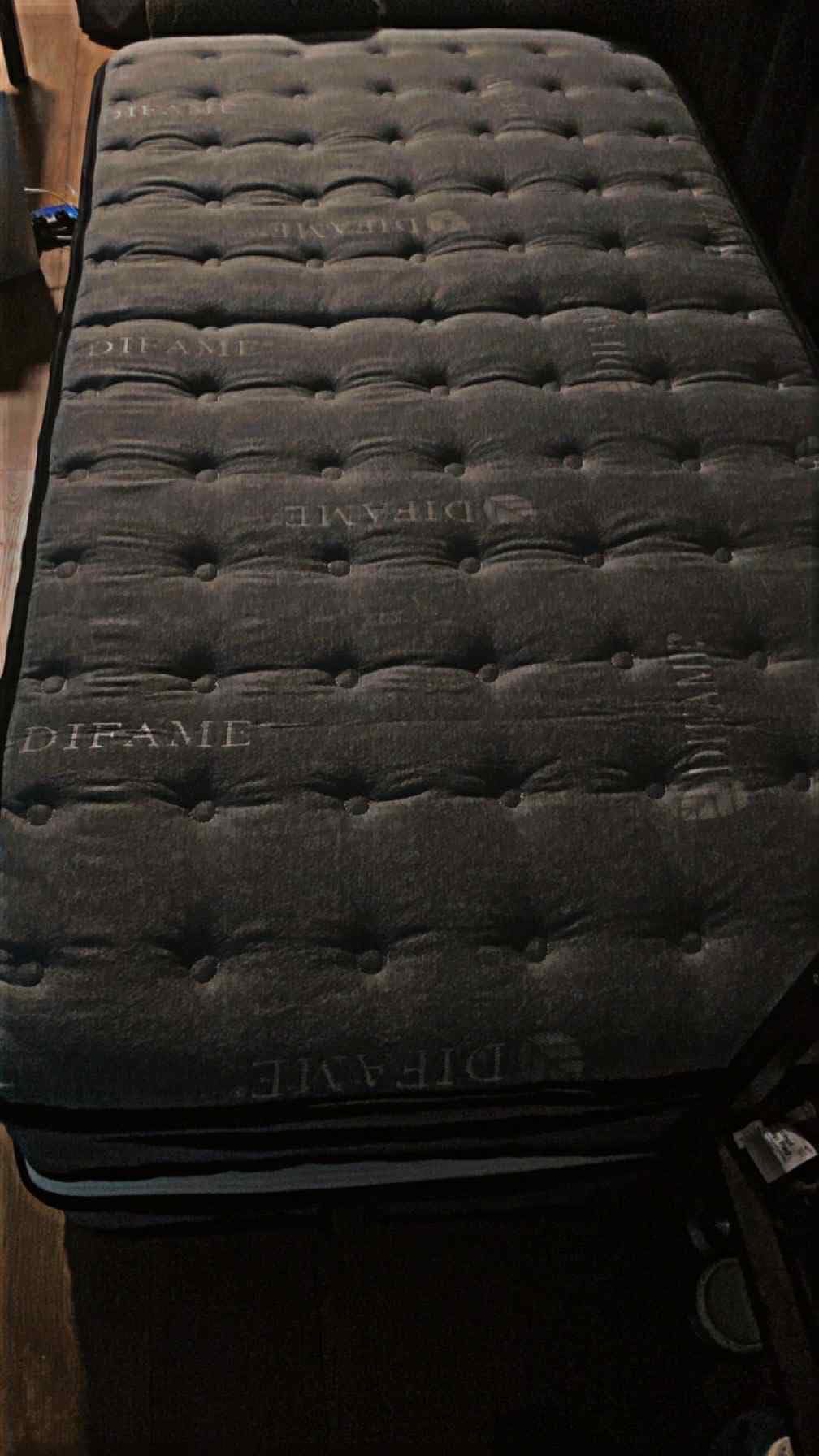 DIFAME King Mattress, (2026 Upgraded) Hotel-Level Luxury Medium Firm 12 Inch King Hybrid Mattress in A Box, with Cool Gel Memory Foam & Pocket Springs, Extra Edge Support, 365-Night Trial customer photo 2
