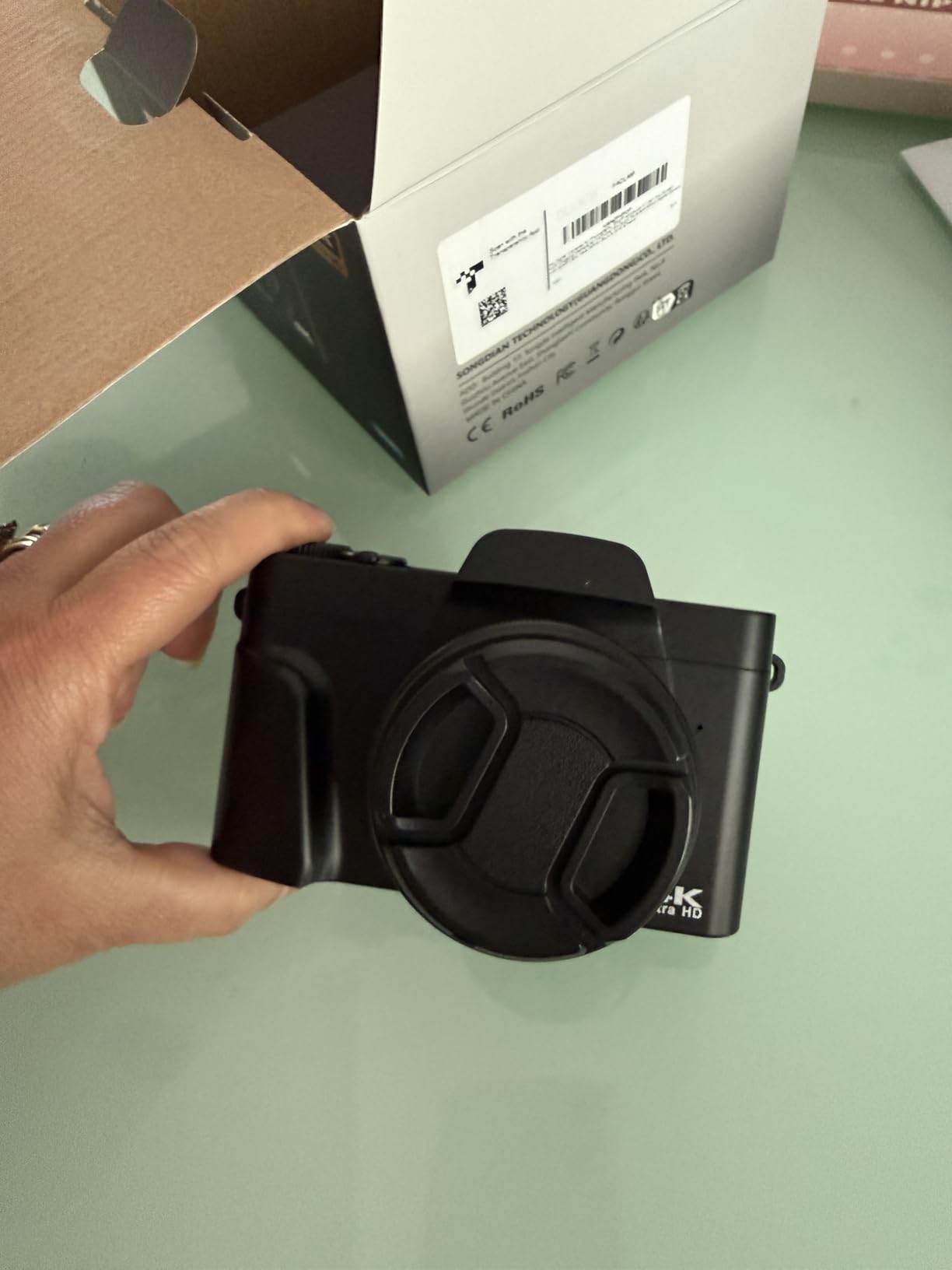 4K Digital Camera for Photography with WiFi,64MP Autofocus 3'' 180° Flip Screen 16X Zoom Vlogging Camera for YouTube, Compact Travel Camera for Beginners, Anti-Shake, 32GB Card, 2 Batteries, Black customer photo 1