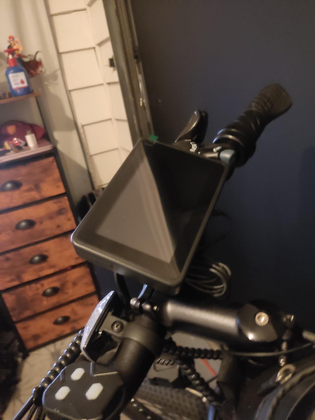 Fitense Bike Camera with 5000mAh Rechargeable Battery 360° Rotation 4.3'' HD 1080P Display - Color & B&W Night Vision 130° Precise Wide-Angle View Handlebar Bike Mirror for Mountain, Road Bike customer photo 1