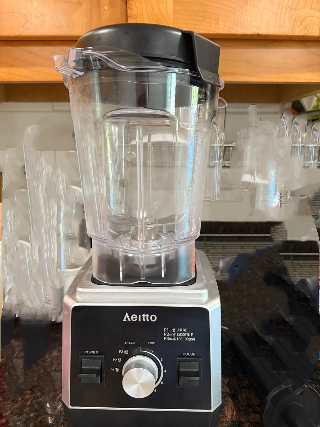Aeitto Blenders for Kitchen with 1800W Motor, 68Oz. Large Capacity, 2-in-1 Blender & Grinder Combo, BPA-Free Countertop Professional Blender for Smoothies, Ice Crush, Frozen Drinks, Silver customer photo 2