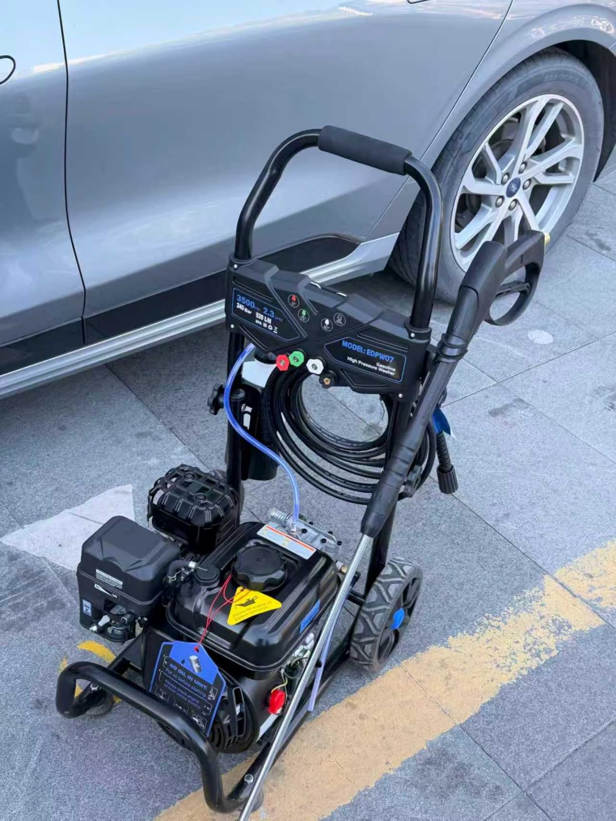 3500 PSI Gas Pressure Washer, 2.3GPM Gas Powered Power Washer with 209cc OHV Engine, Soap Tank, 25FT Pressure Washer Hose, Pressure Gun & 4 Nozzles for Cars/Driveways/Homes/Patios customer photo 1