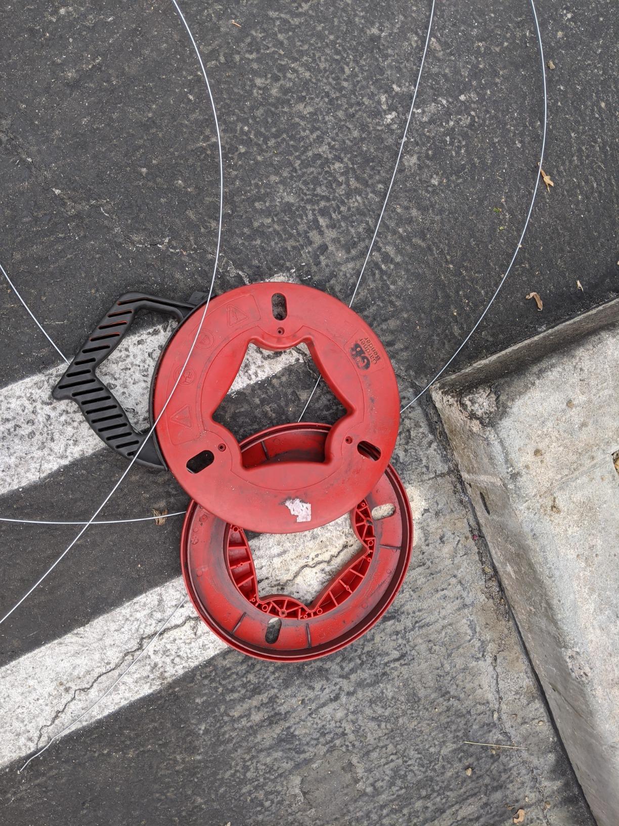 Gardner Bender FTS-50B Fish Tape, Steel, Deluxe, Shatterproof Housing, Refillable, 50 in. x 1/8 in. x 3/5 in. customer photo 2