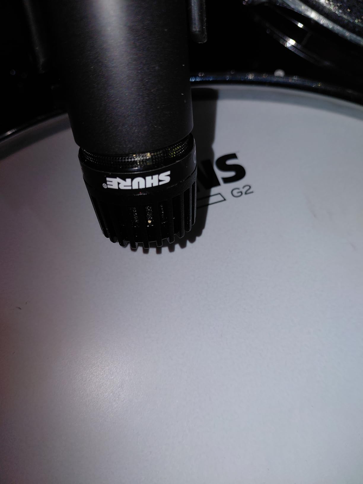 Shure SM57 Dynamic Microphone - Wired Cardioid XLR Instrument Handheld Mic for Guitar Amplifiers, Snare Drum, Percussion, Live Sound & Studio Recording, Black customer photo 1