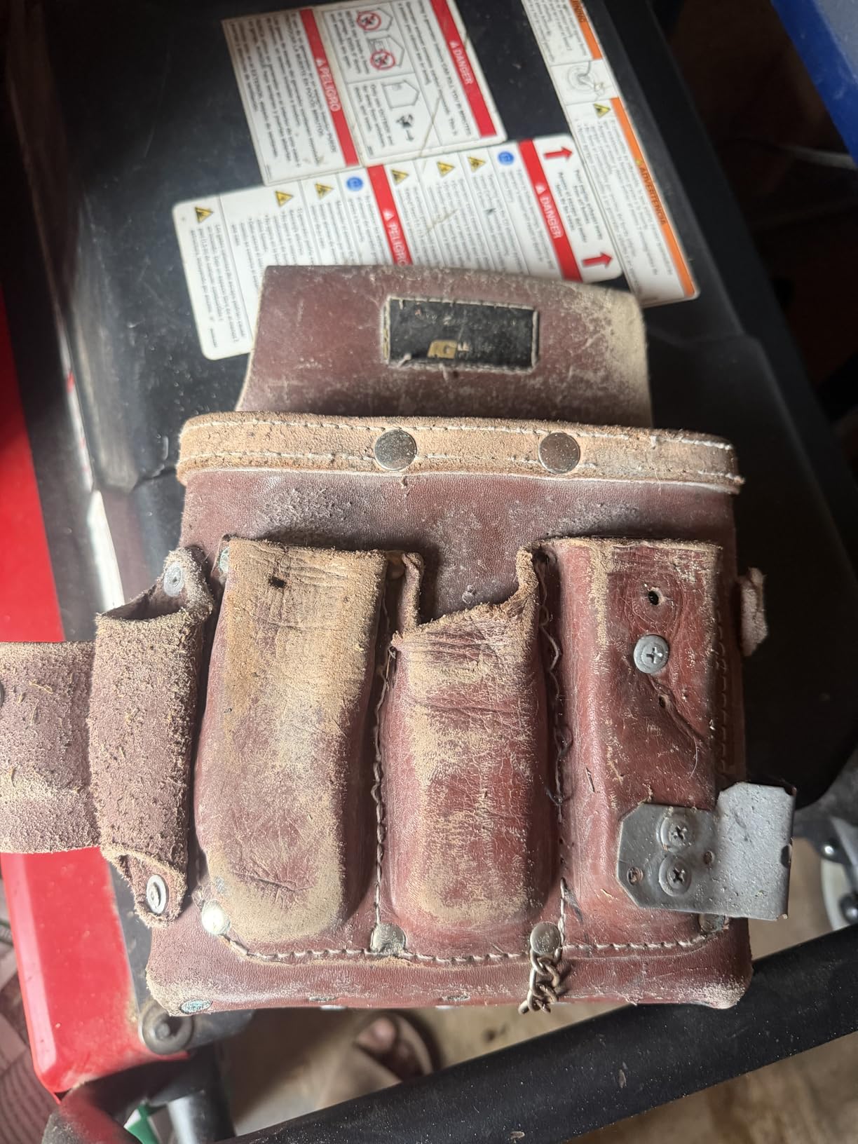 McGuire-Nicholas 526-CC Brown Professional Electrician's Pouch, Oil Tanned Leather customer photo 2