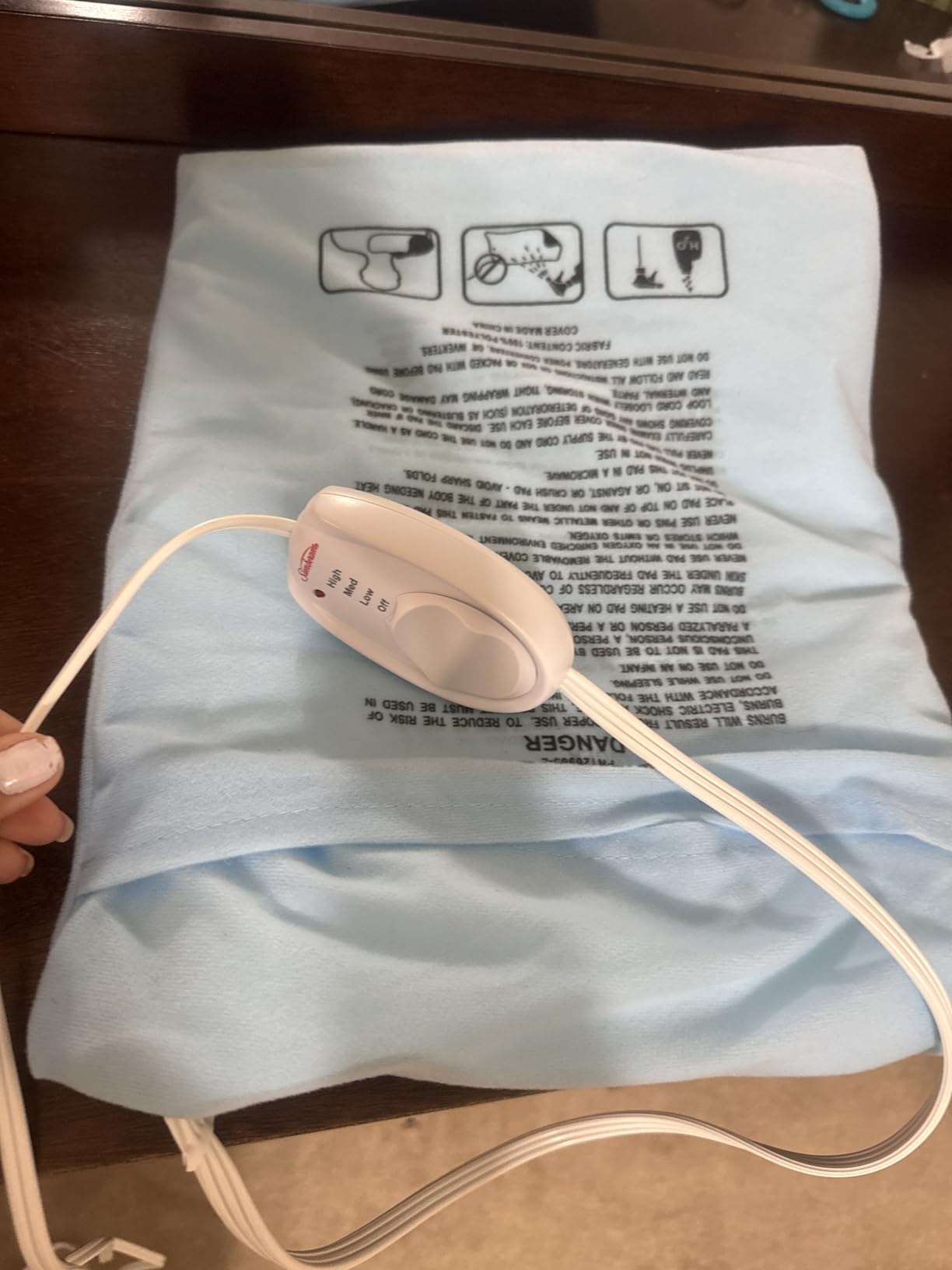 Sunbeam XL Heating Pad for Back Neck and Shoulder Pain Relief with Sponge for Moist Heating Option Extra Large 12 x 24