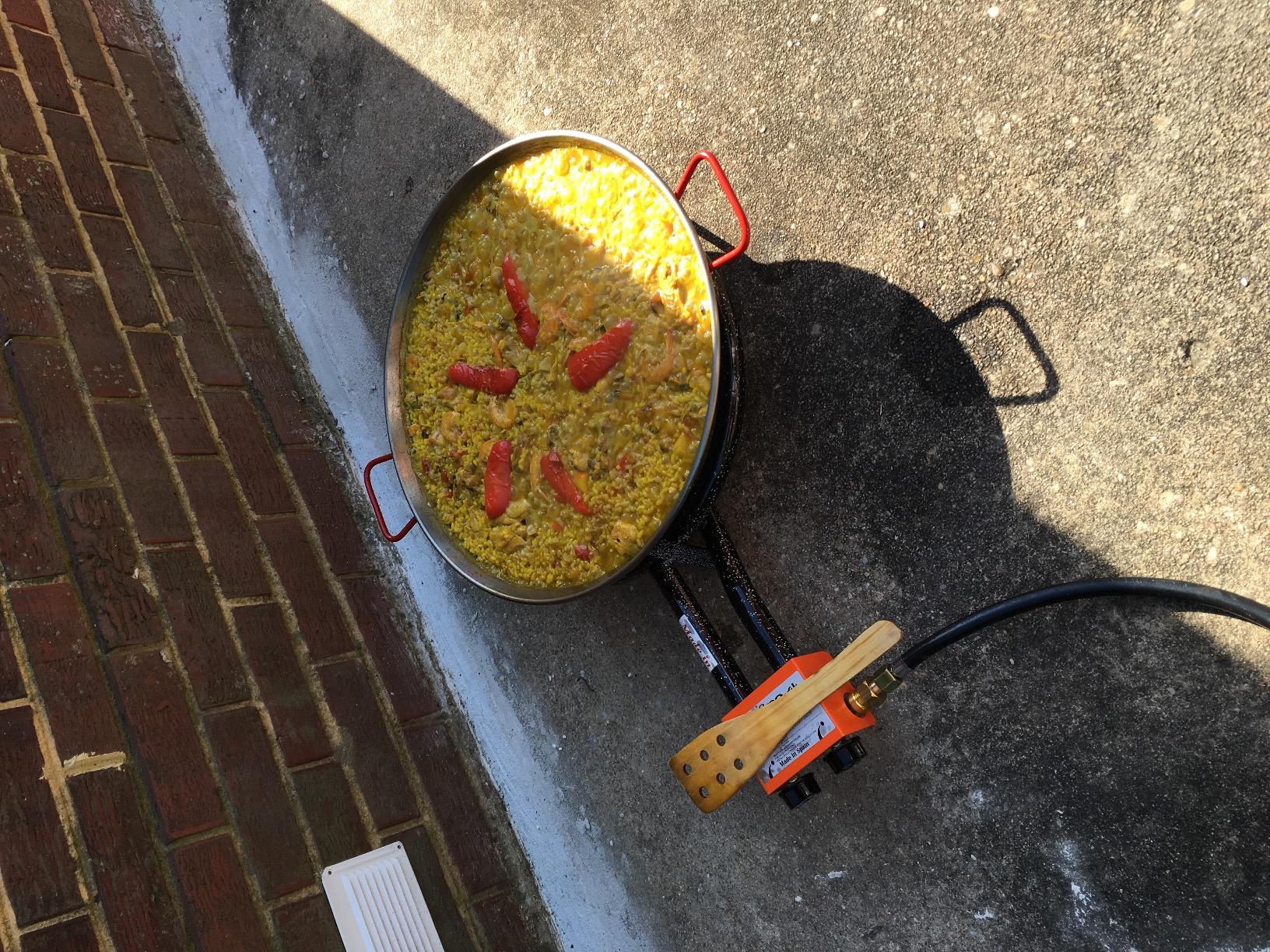 Garcima G400 Paella Propane Gas Burner, Enamel Steel, 16 inches customer photo 1