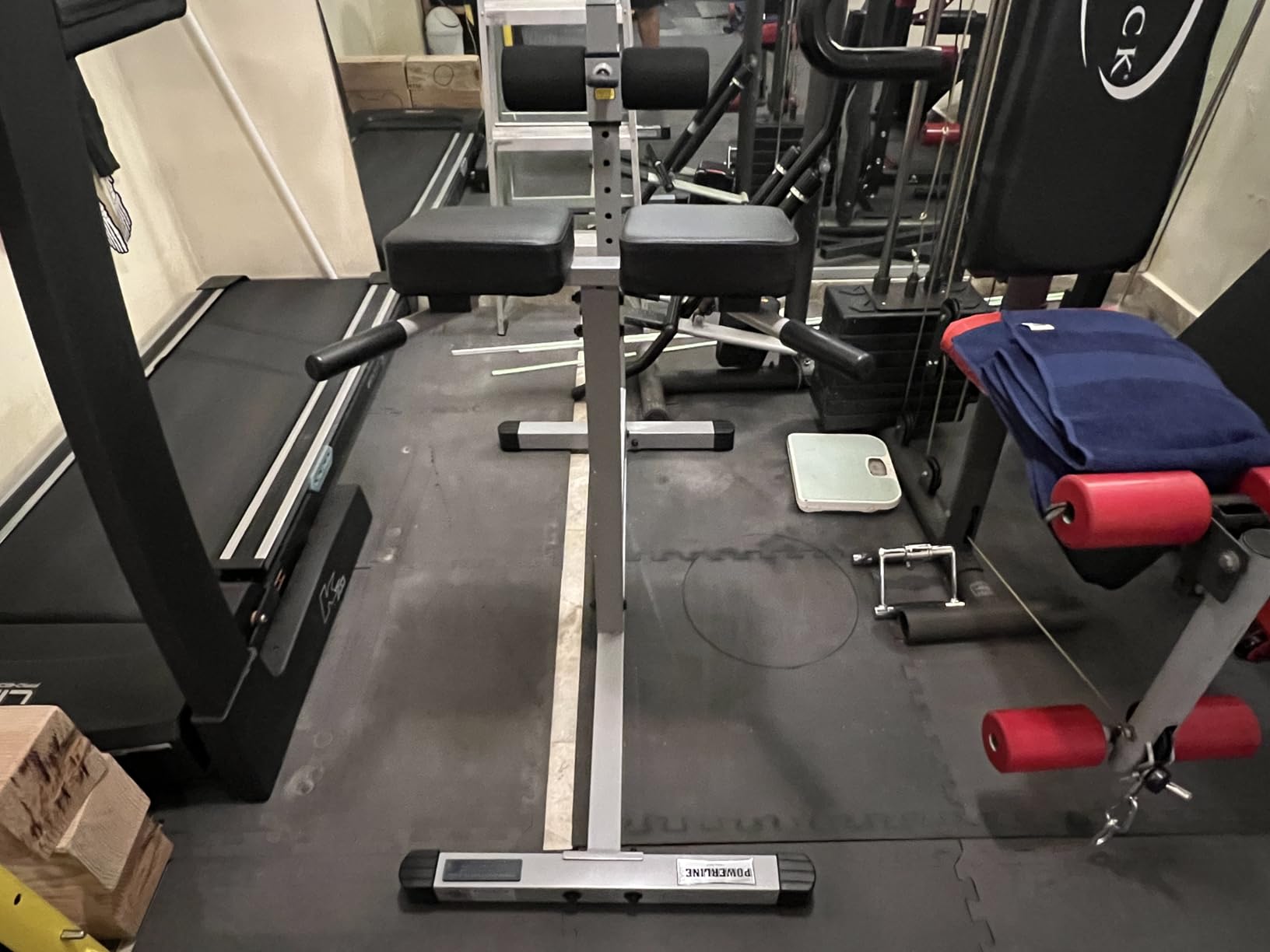 Body-Solid Back Hyperextension Machine for Lower Back Extension, Ab Crunch, Glutes and Hamstrings Exercise, Roman Chair for Abdominal and Core Training, Home Gym Equipment customer photo 1
