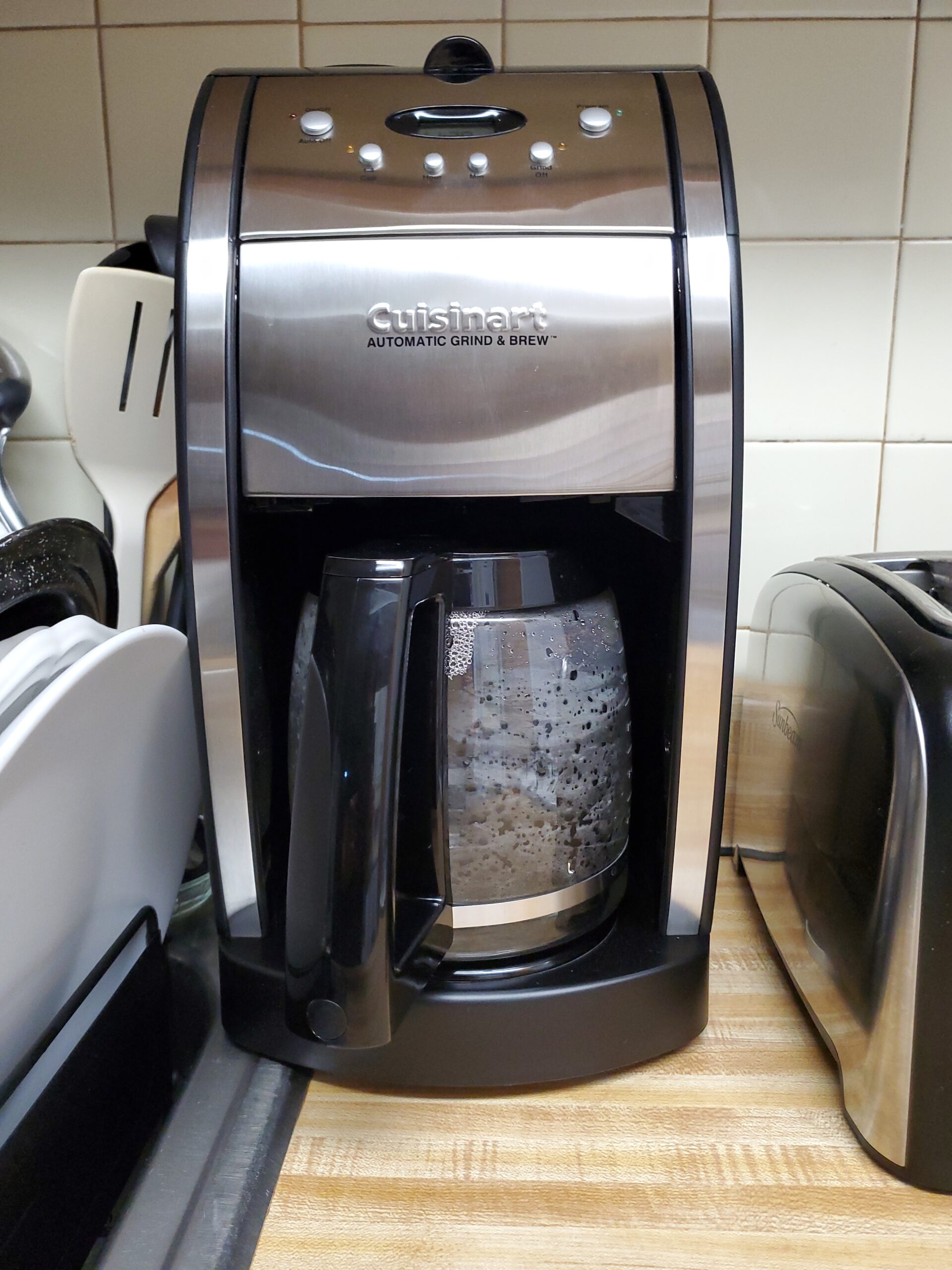 Cuisinart DGB-550BKNAS Automatic Coffeemaker Grind & Brew, 12-Cup Glass, Black customer photo 1
