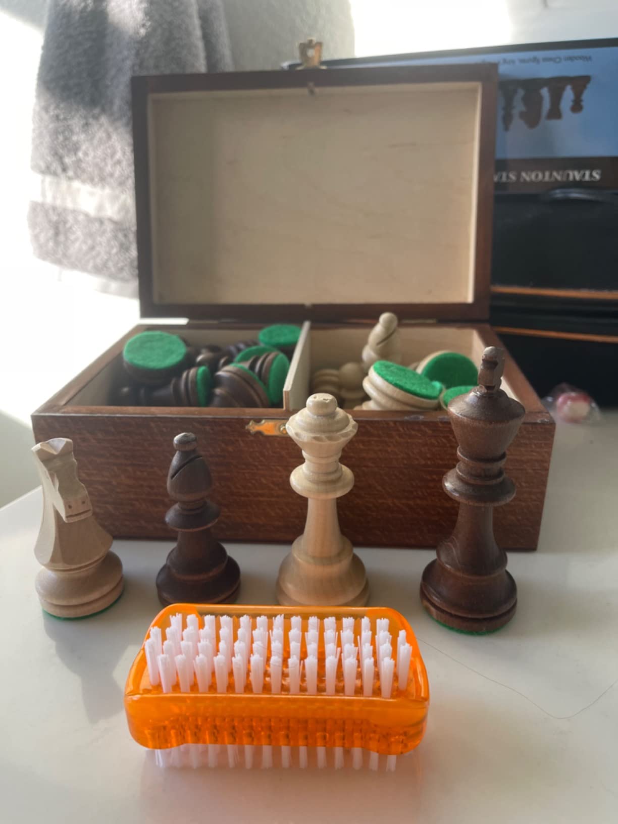 Staunton No. 6 Tournament Chess Pieces in Wooden Box, 3.9-Inch King customer photo 1