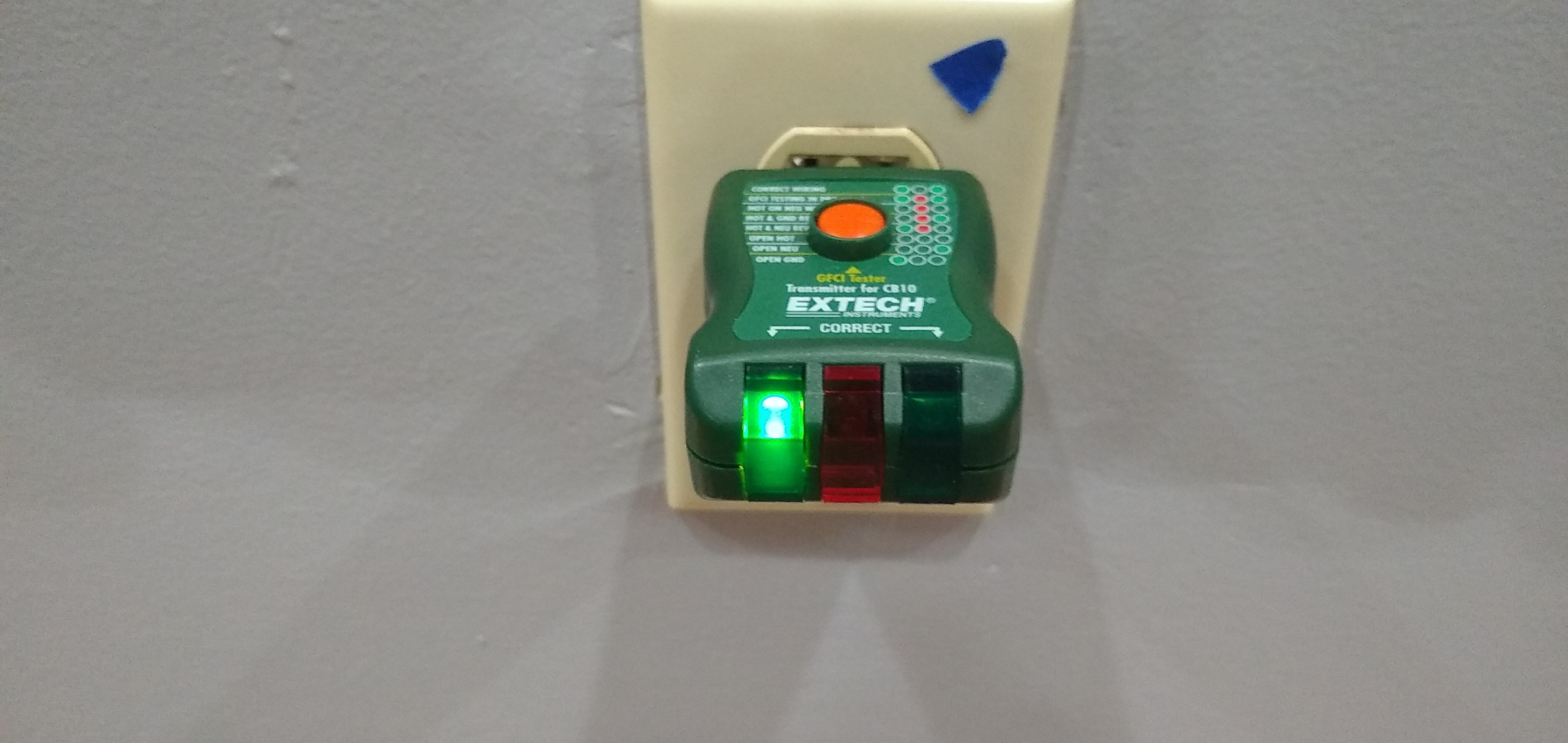 Extech CB10 AC Circuit Breaker Finder and Receptacle Tester - Professional Grade GFCI Outlet Tester for Home & Industrial Use - Pinpoint Breakers and Fuses - Includes 9V Battery and LED Indicators customer photo 2