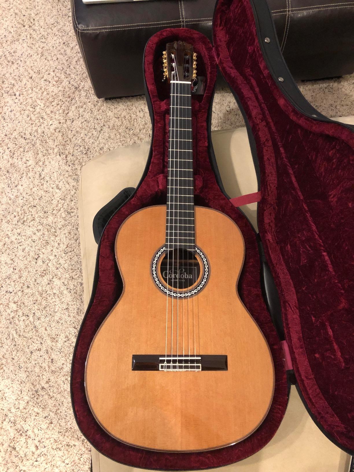 Cordoba C10 CD Classical with Solid Cedar Top and Solid Rosewood Back customer photo 1