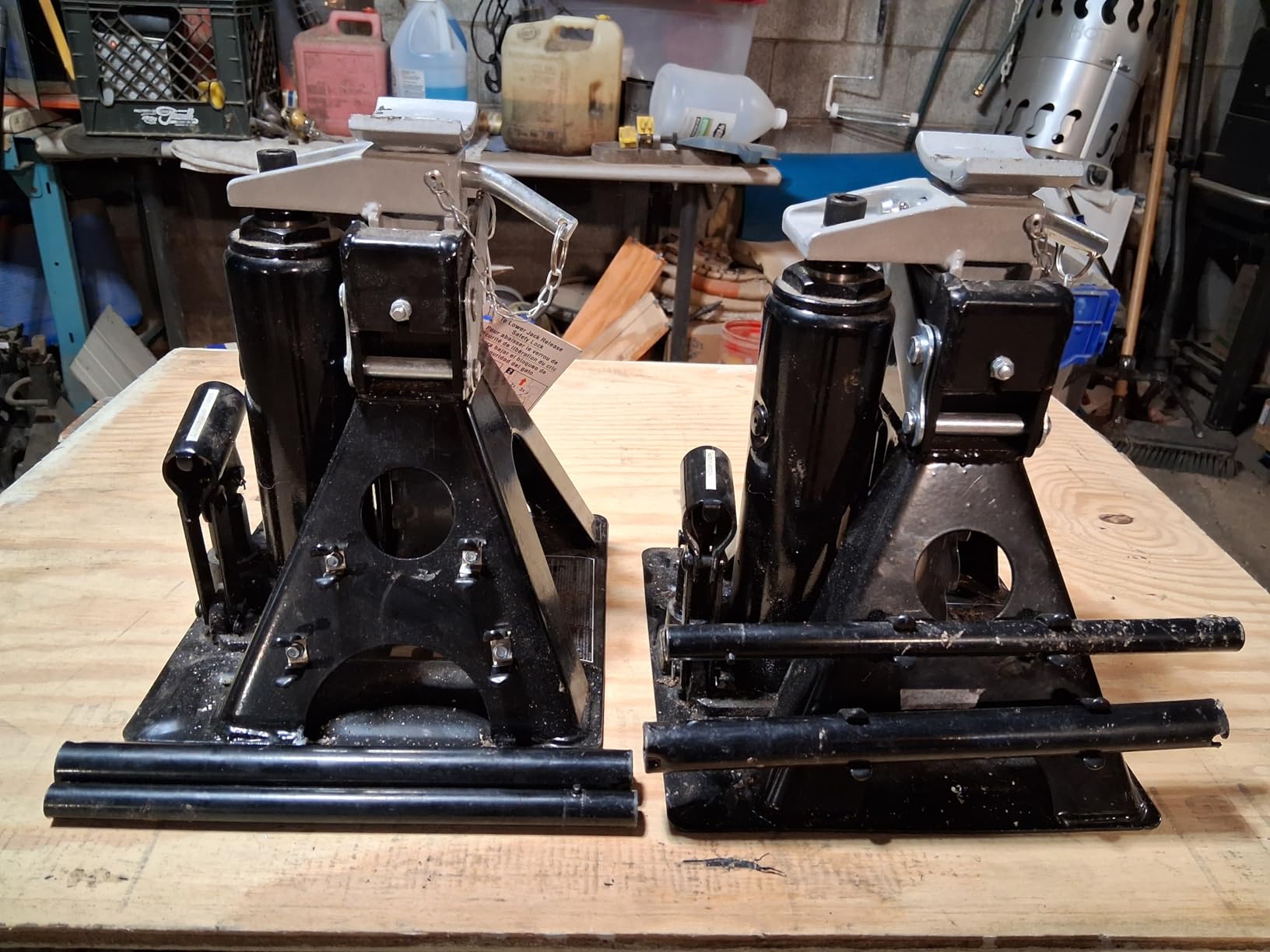 POWERBUILT 3 Ton All-in-One Hydraulic Bottle Jack and Jackstand in One, Compact, Wide Base, 11-21 Inch Range, Eliminates Jackstands, for Trucks, SUVs, RVs, Trailers, ASME, Not for Sedans - 640912 customer photo 2