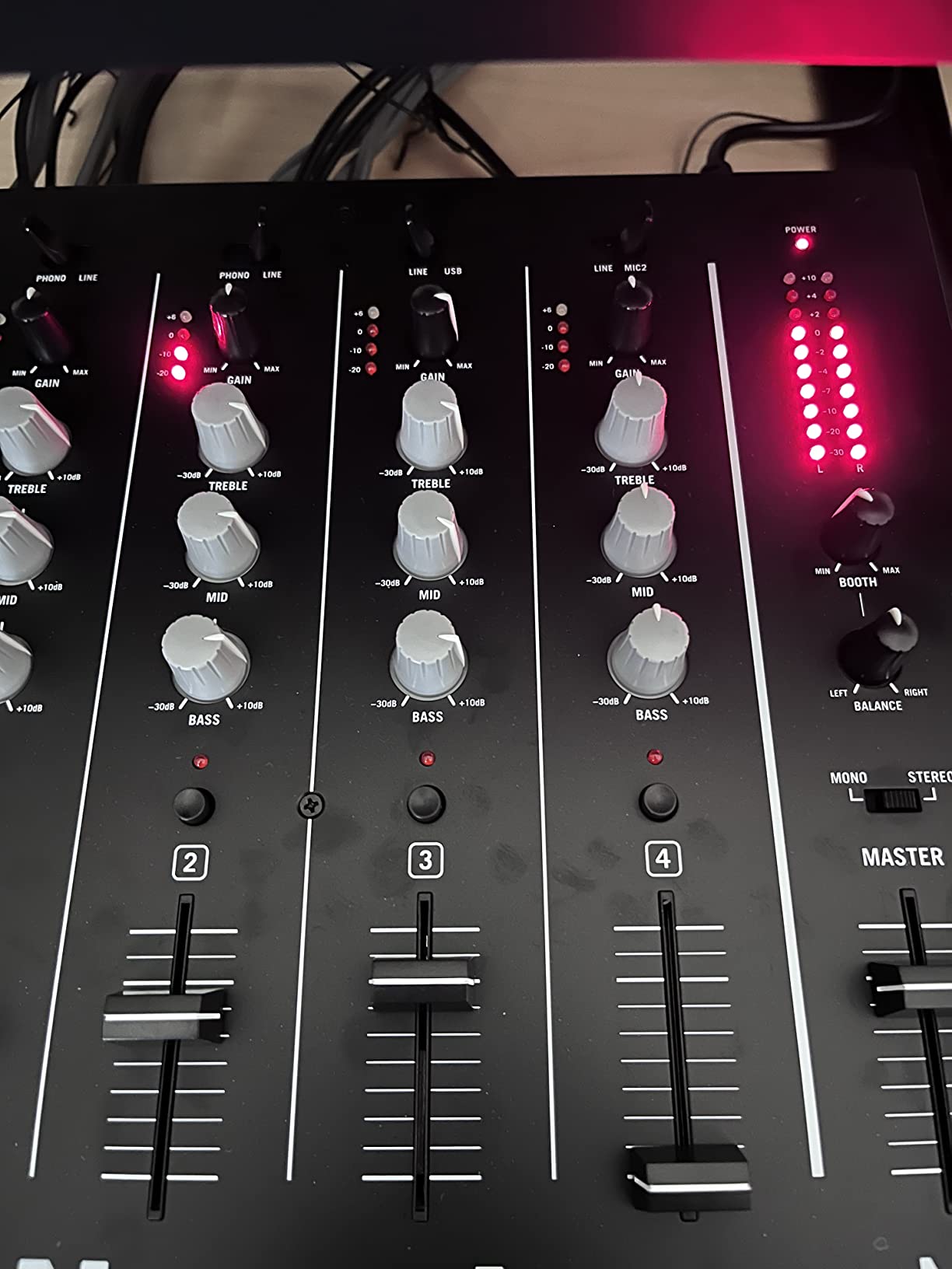 Numark M6 USB - 4-Channel DJ Mixer with Built-In Audio Interface customer photo 2